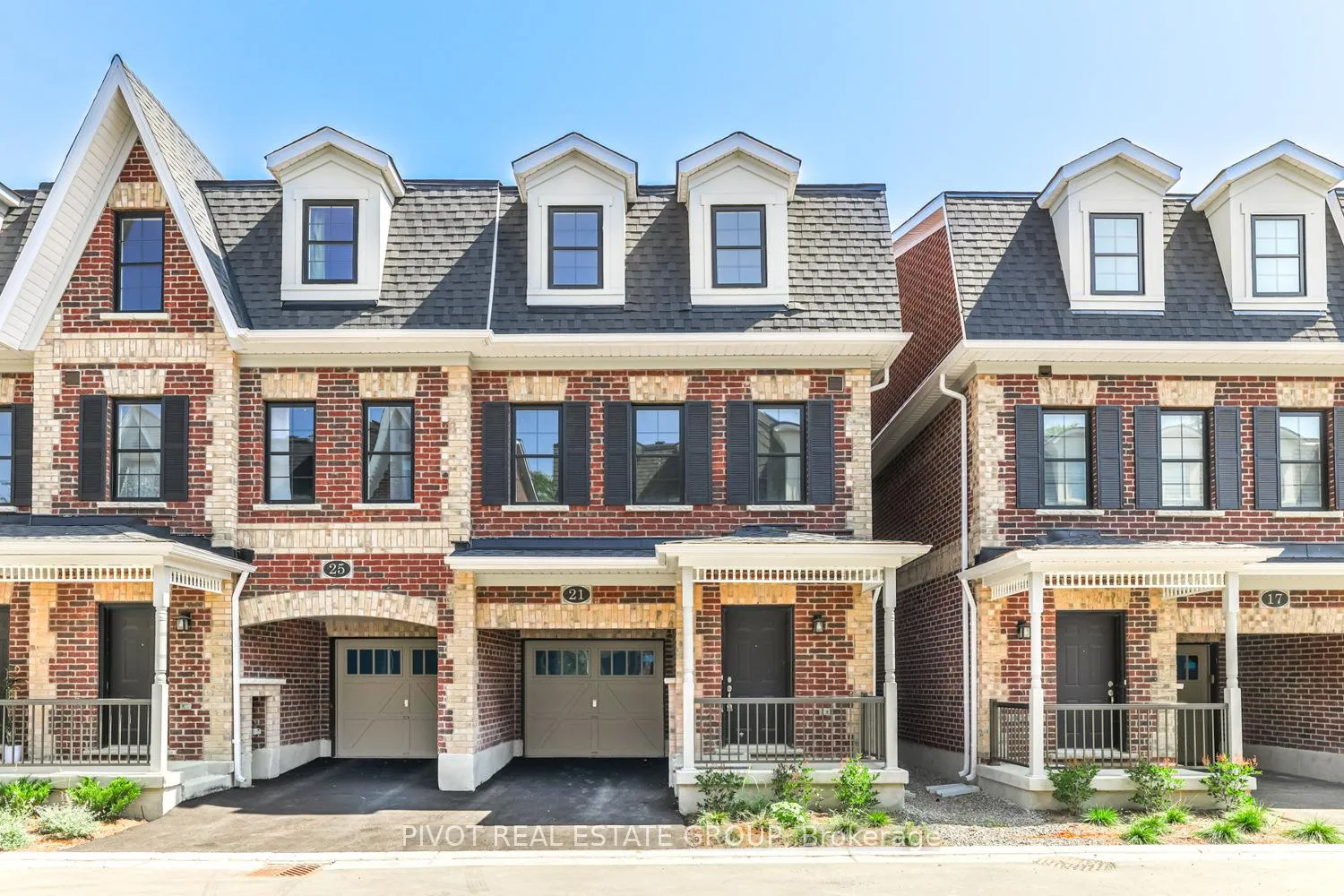 Front of 21 Kennisis Way
