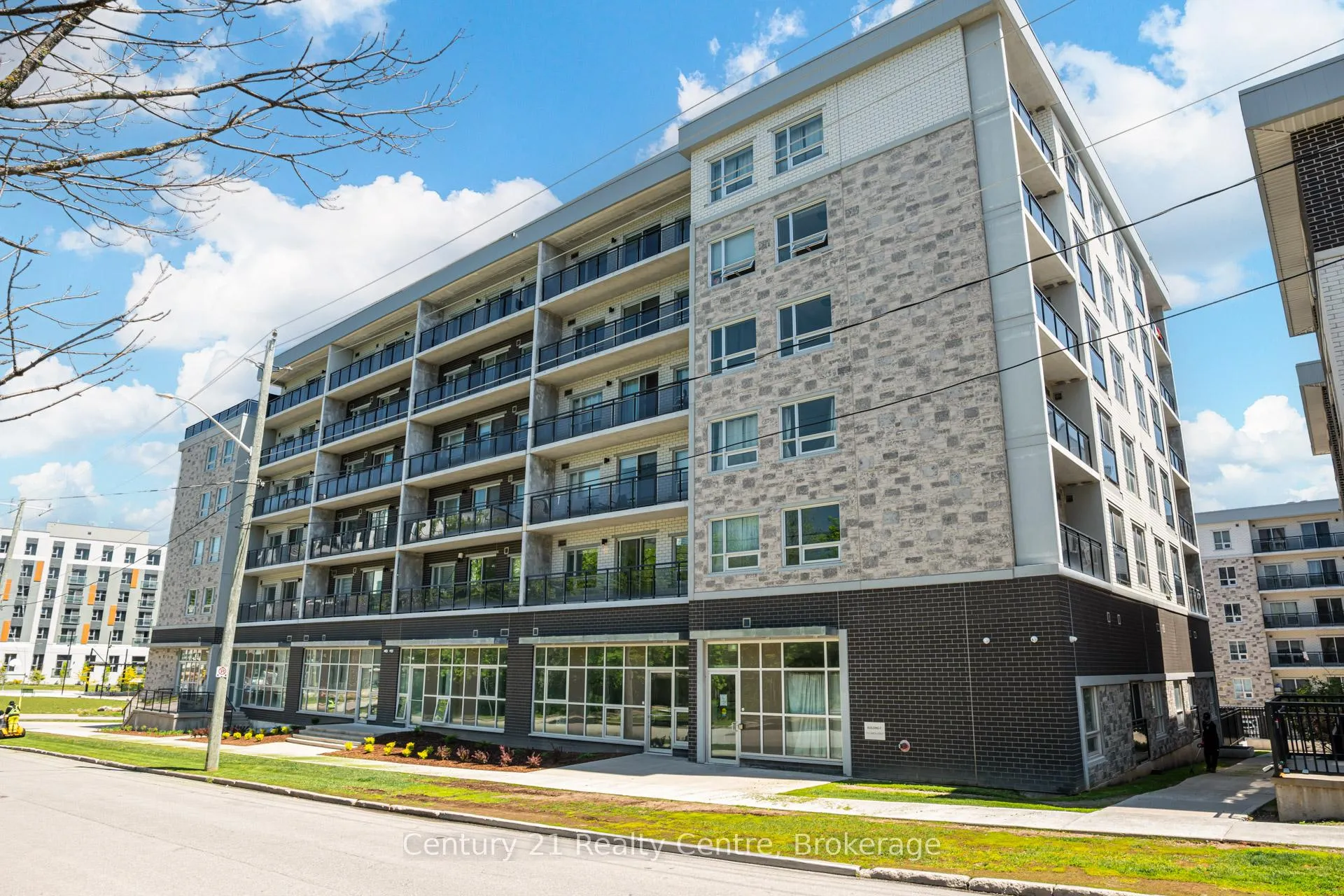 Front of Unit F 103, 275 Larch Street