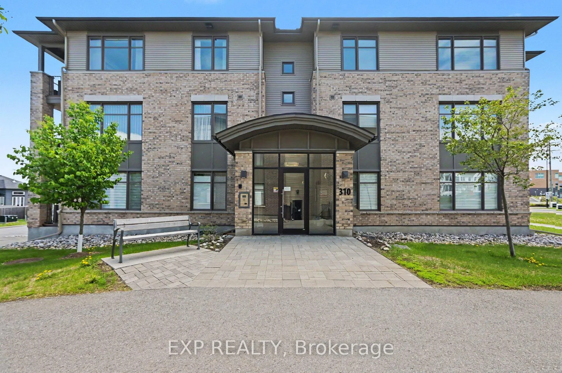 Front of Unit 301, 310 Jatoba Private