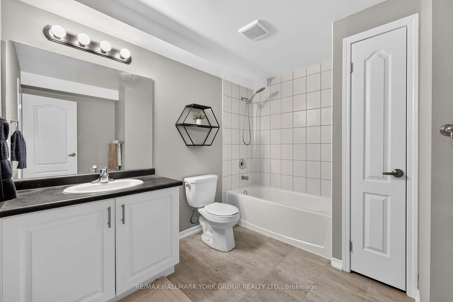 Photo 30 of 116 Isabella Drive, Orillia — HOMEH