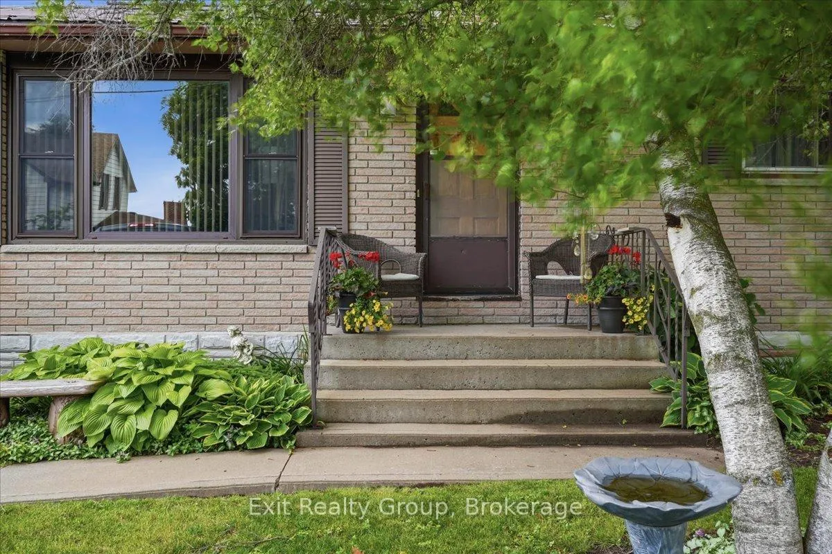 Photo 3 of 192 Baker Street, Stirling-Rawdon, Stirling Ward — HOMEH