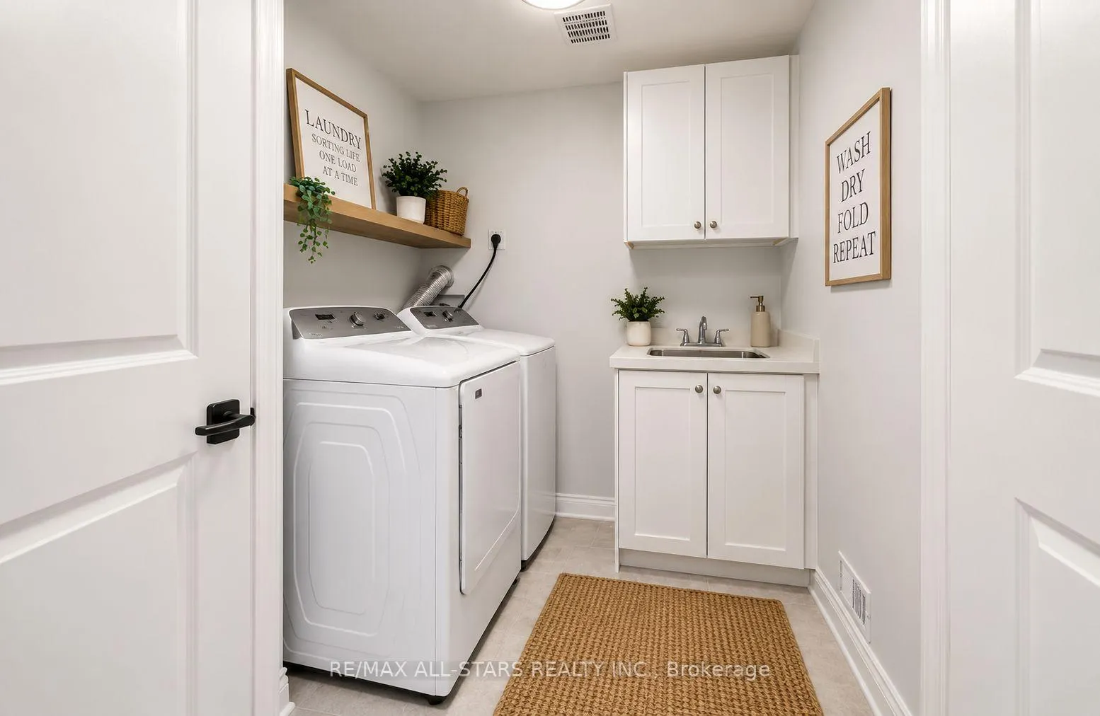 Photo 16 of 18 Alan Williams Trail, Uxbridge — HOMEH