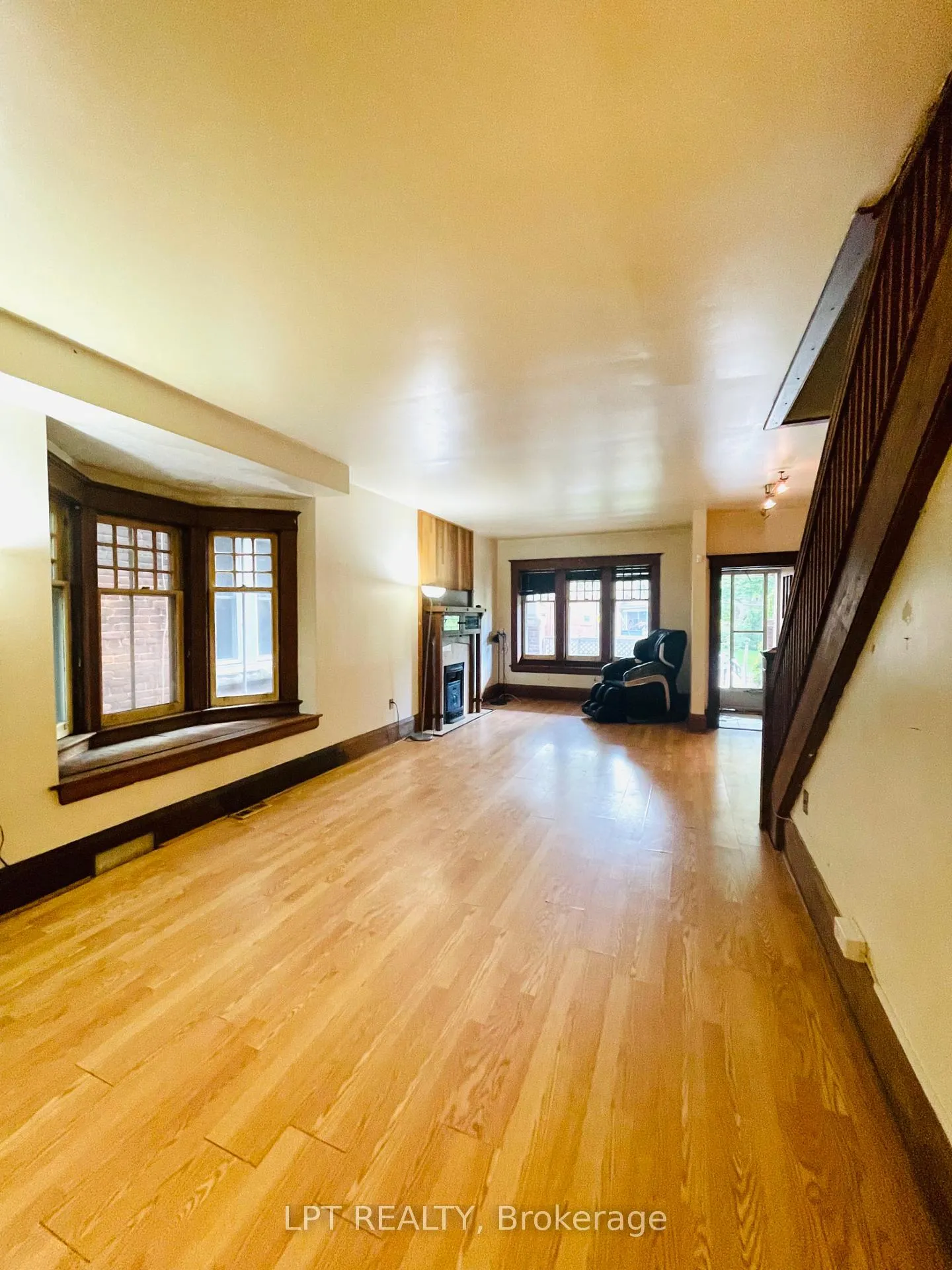 Photo 5 of 326 Beech Avenue, Toronto, The Beaches — HOMEH