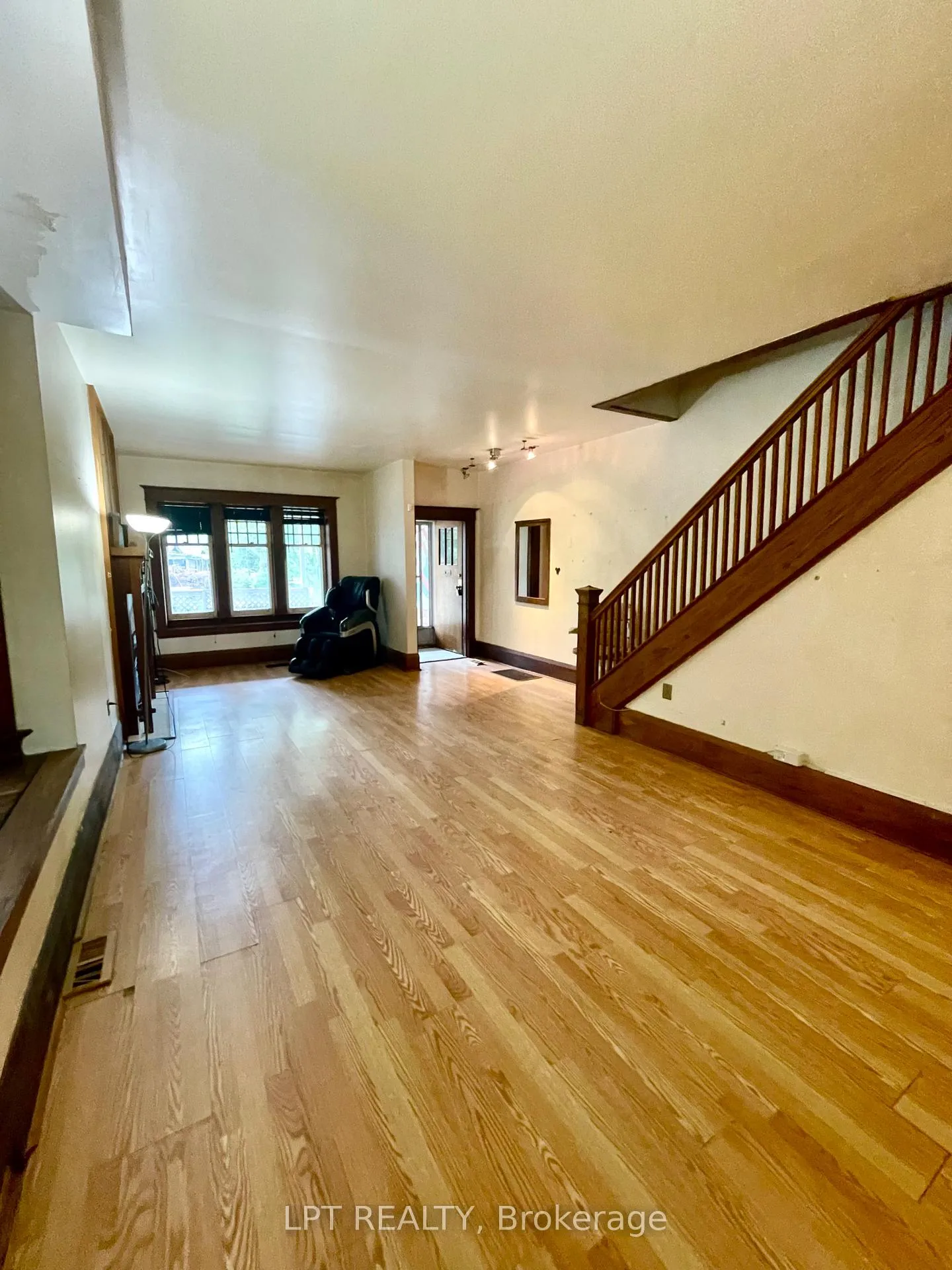 Photo 6 of 326 Beech Avenue, Toronto, The Beaches — HOMEH