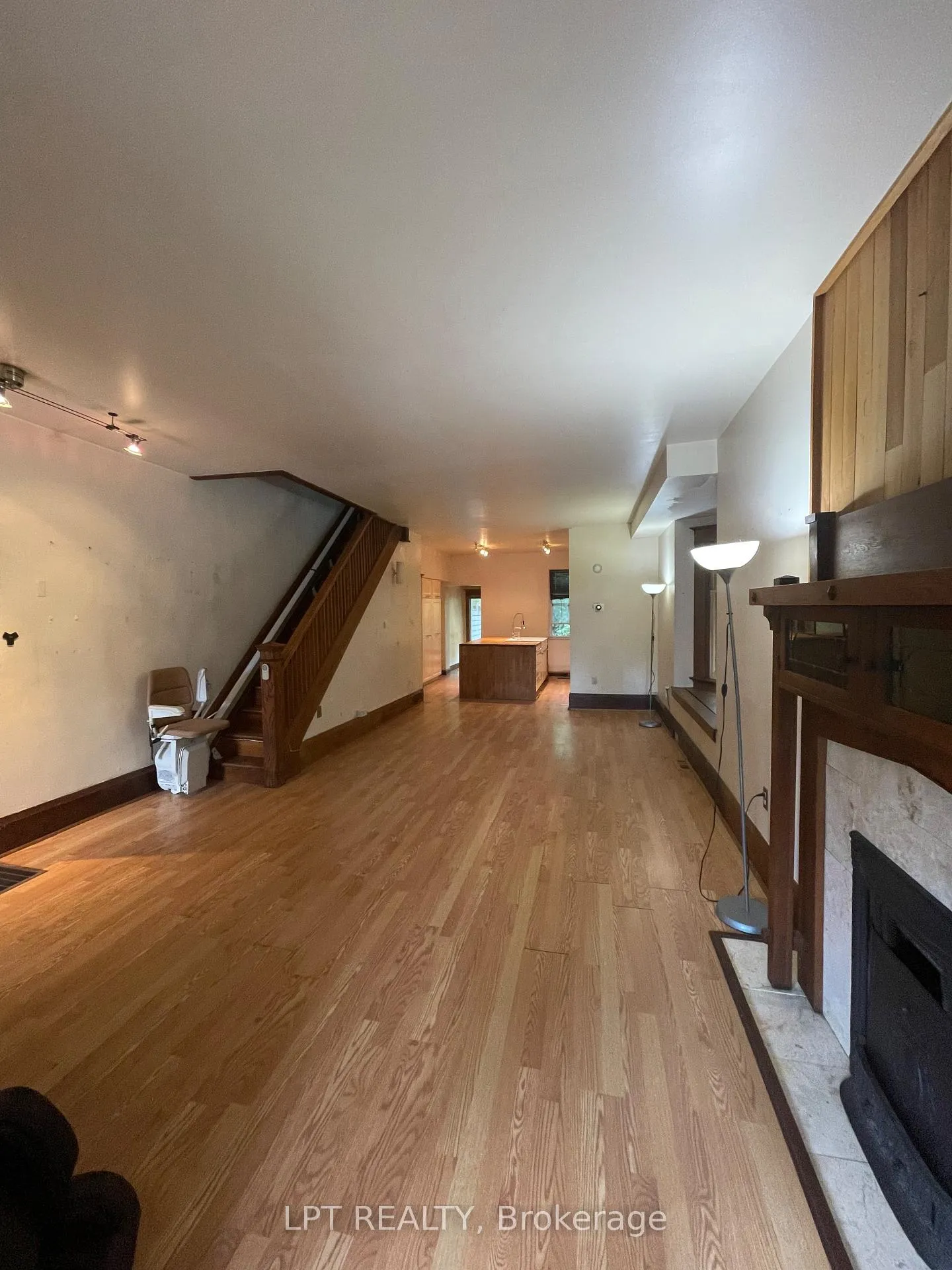 Photo 8 of 326 Beech Avenue, Toronto, The Beaches — HOMEH