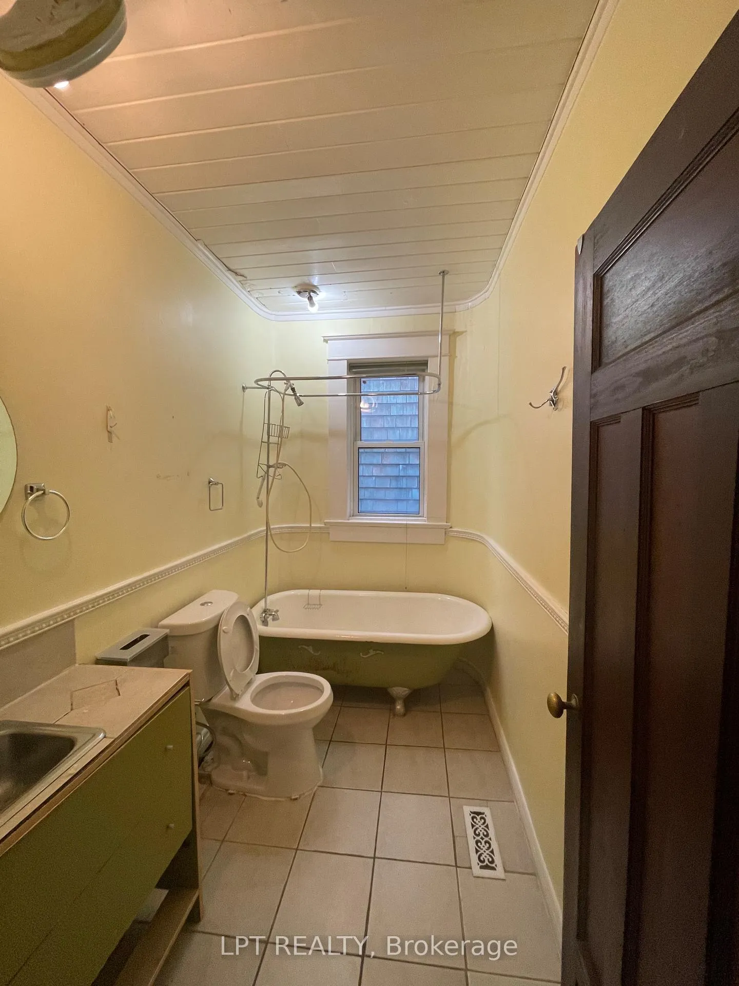 Photo 16 of 326 Beech Avenue, Toronto, The Beaches — HOMEH