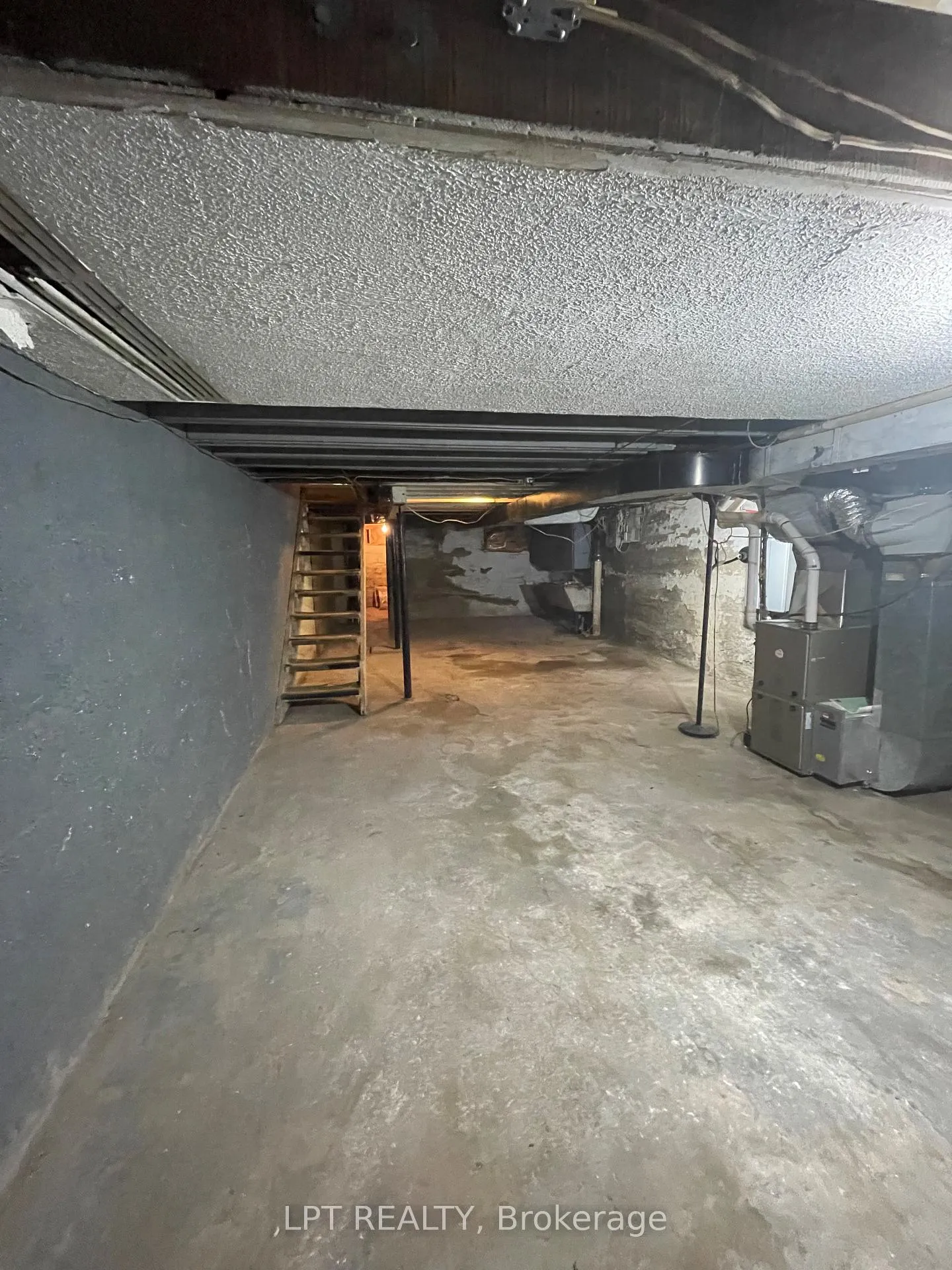Photo 17 of 326 Beech Avenue, Toronto, The Beaches — HOMEH