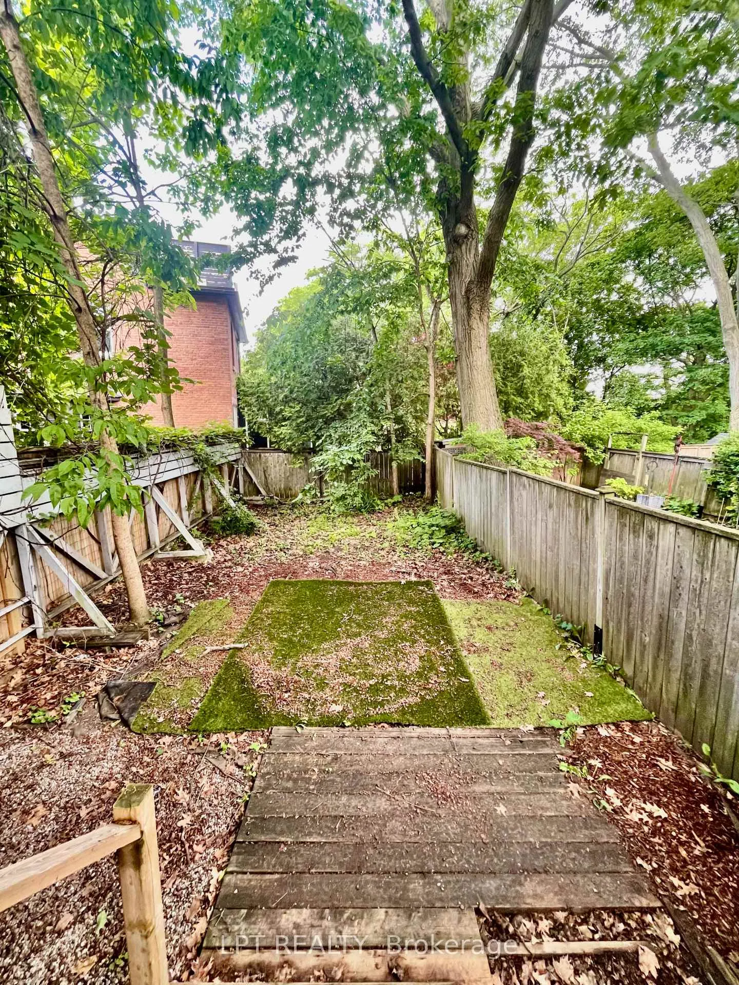 Photo 19 of 326 Beech Avenue, Toronto, The Beaches — HOMEH