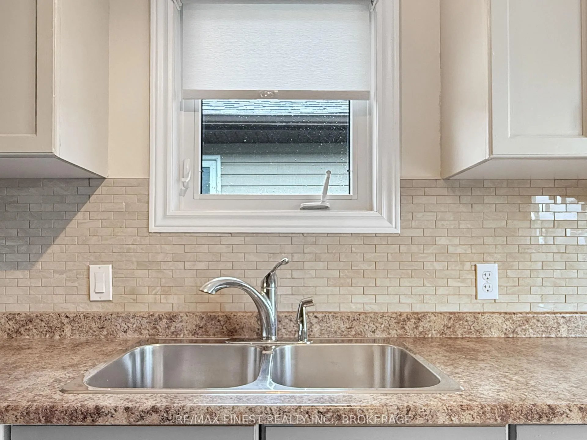 Photo 12 of 119 Hogan Crescent, Loyalist, Amherstview — HOMEH