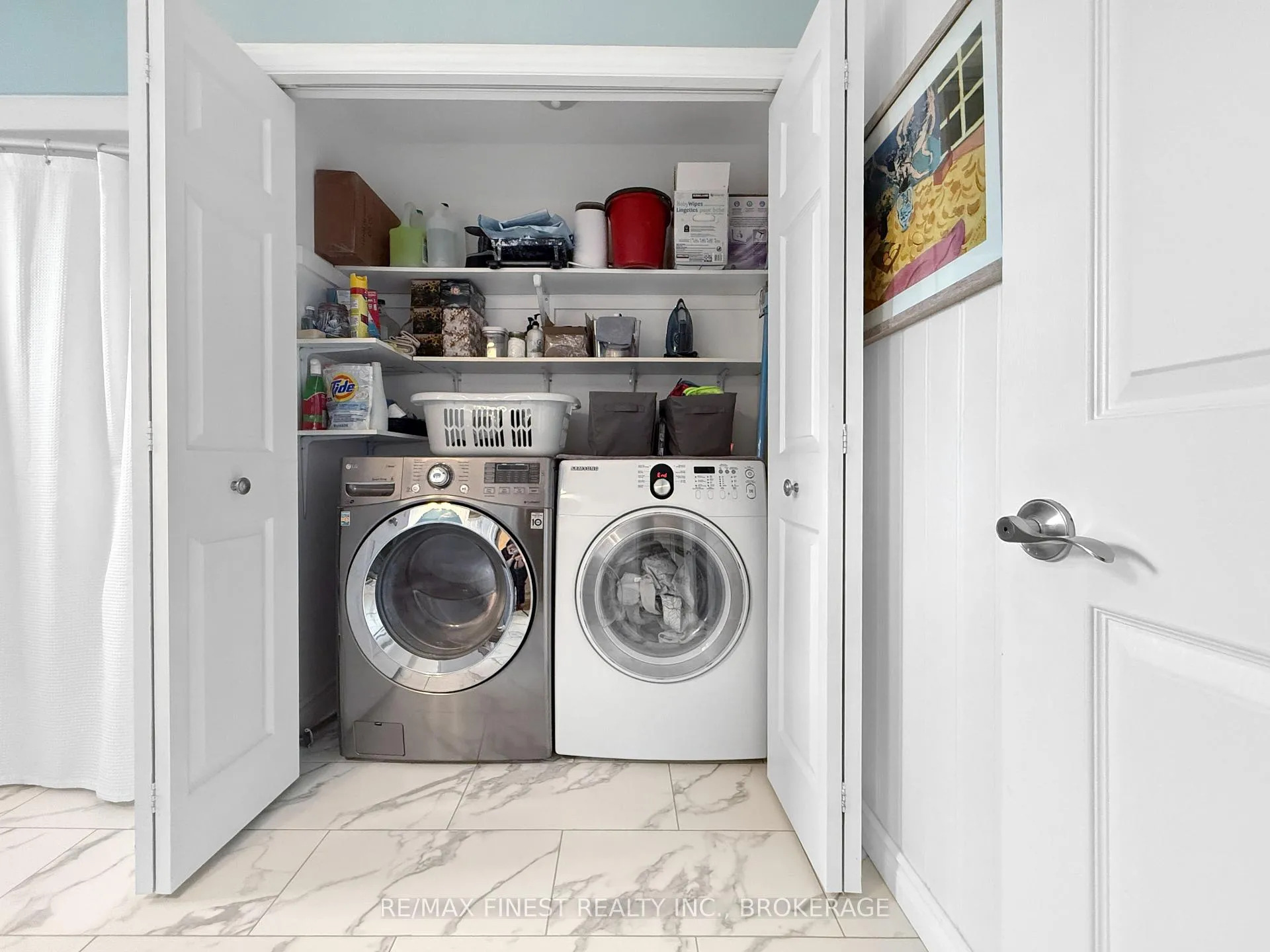 Photo 17 of 119 Hogan Crescent, Loyalist, Amherstview — HOMEH
