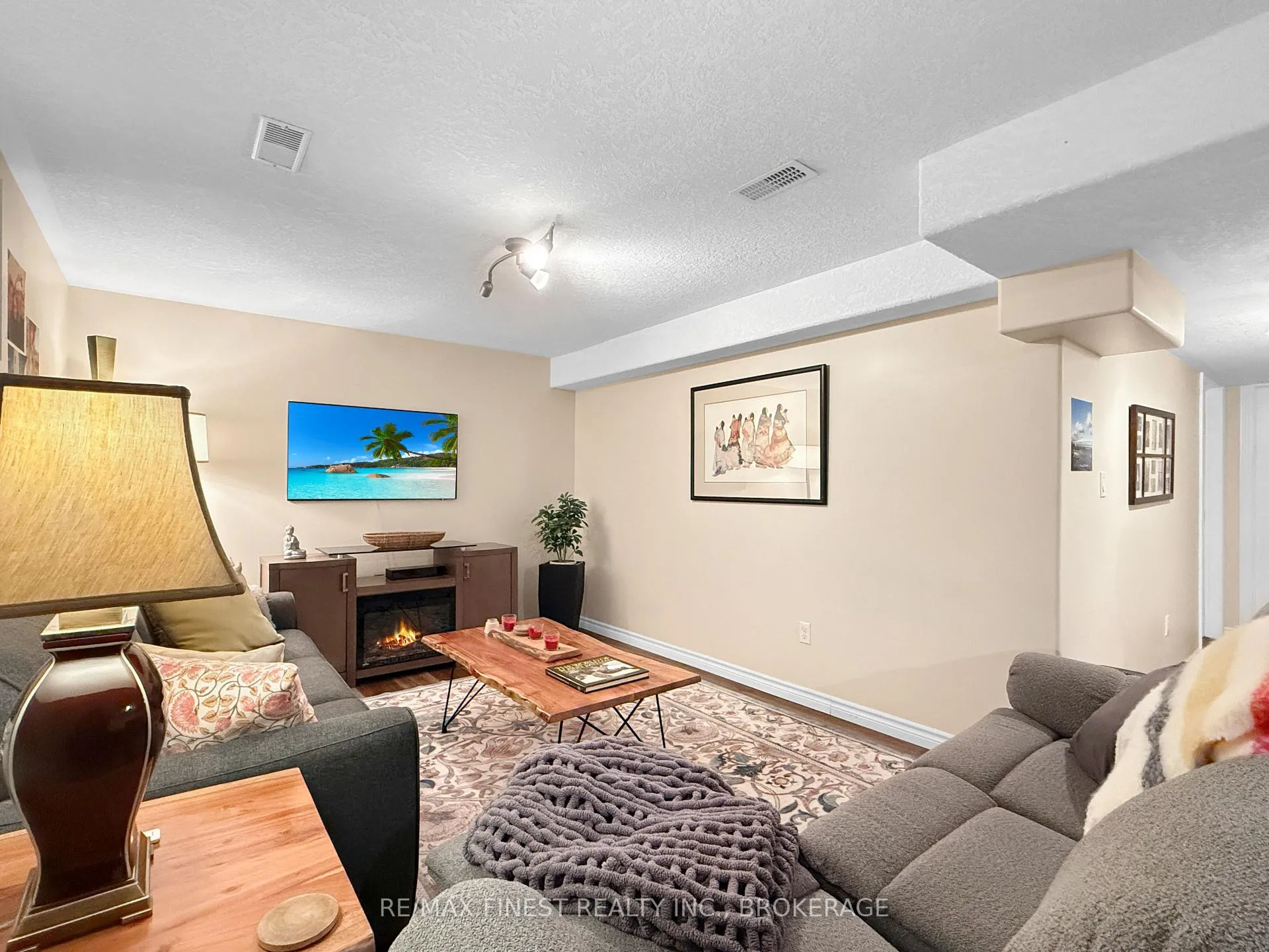 Photo 22 of 119 Hogan Crescent, Loyalist, Amherstview — HOMEH