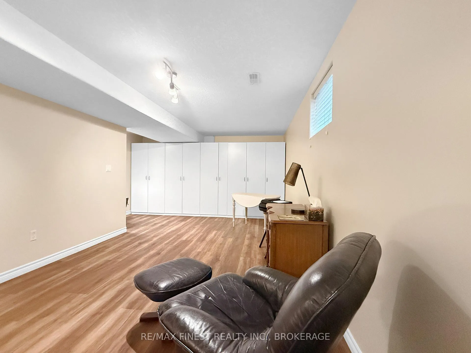 Photo 24 of 119 Hogan Crescent, Loyalist, Amherstview — HOMEH