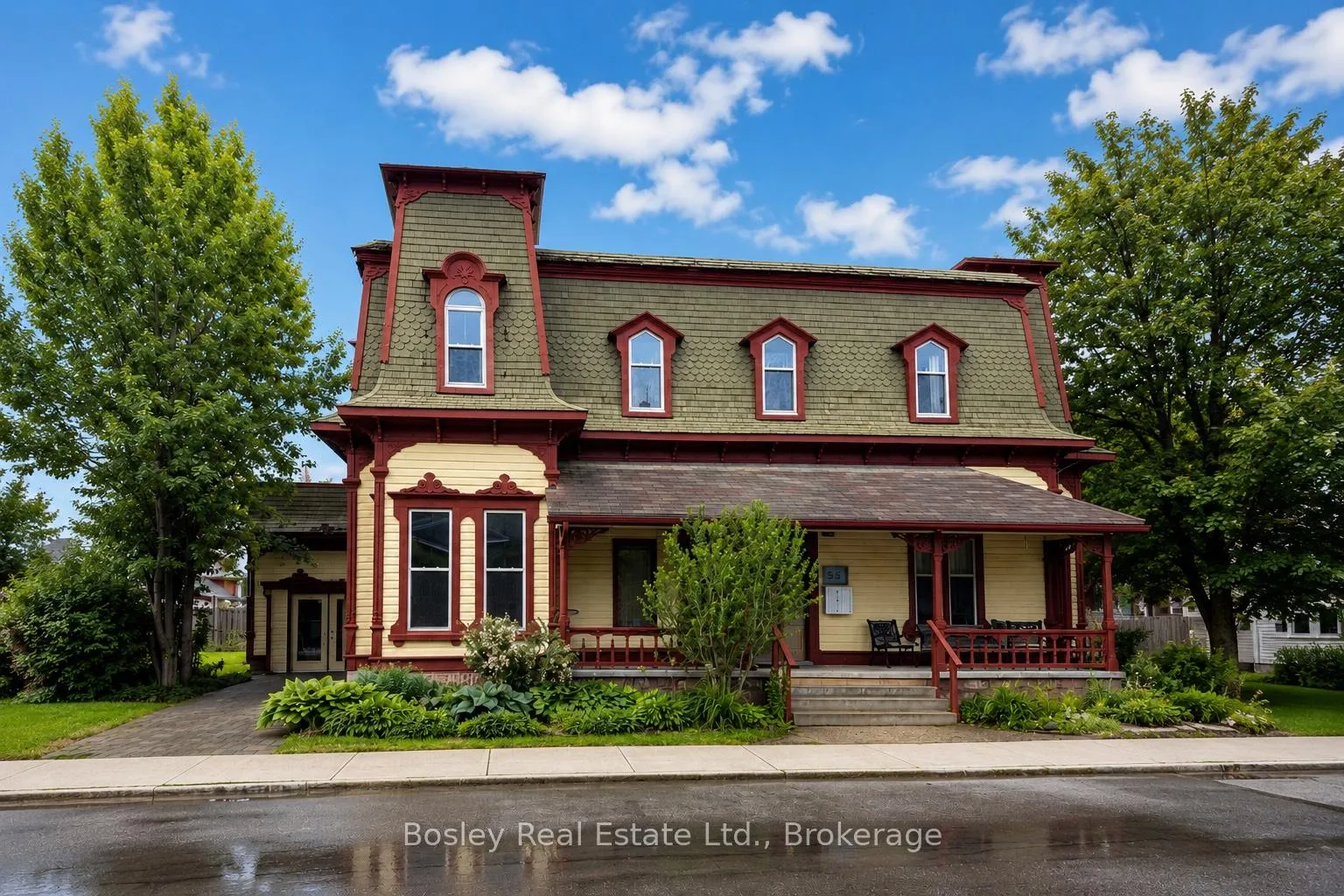 Front of 55 Trowbridge Street W