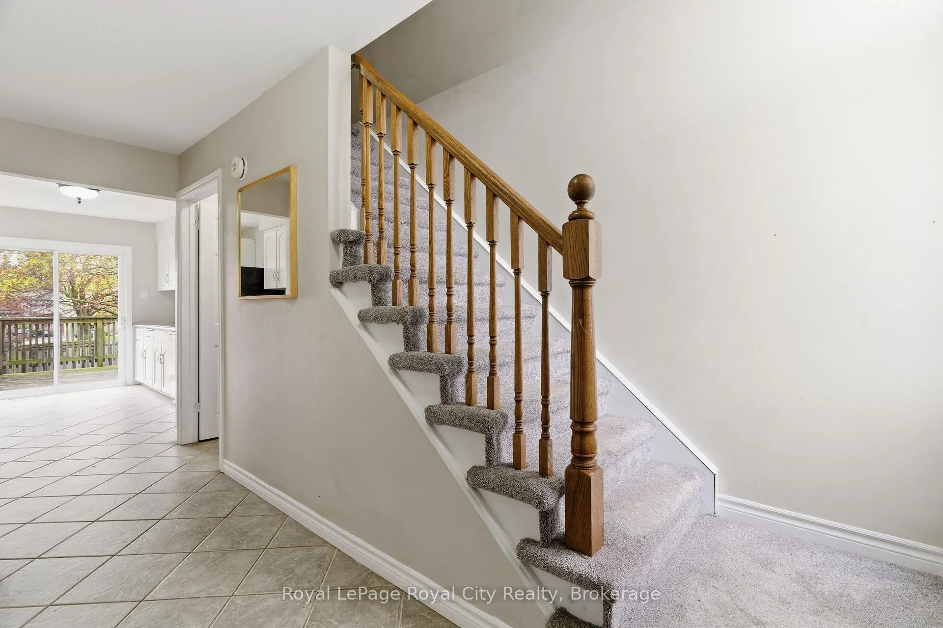 Photo 5 of 11 Sagewood Place, Guelph, Kortright West — HOMEH