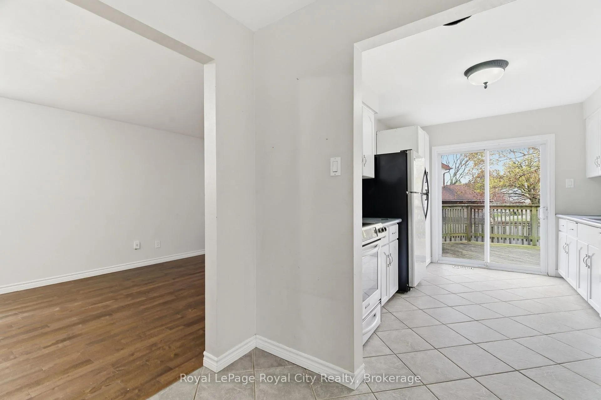 Photo 8 of 11 Sagewood Place, Guelph, Kortright West — HOMEH