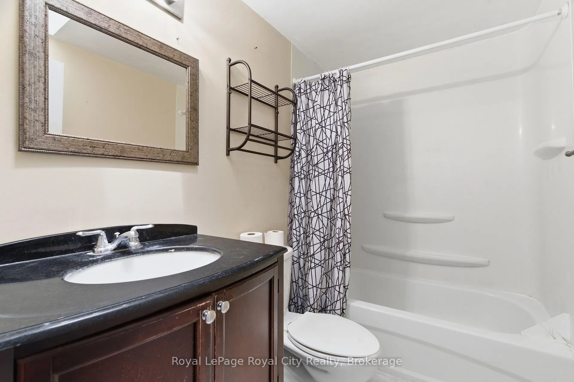 Photo 18 of 11 Sagewood Place, Guelph, Kortright West — HOMEH