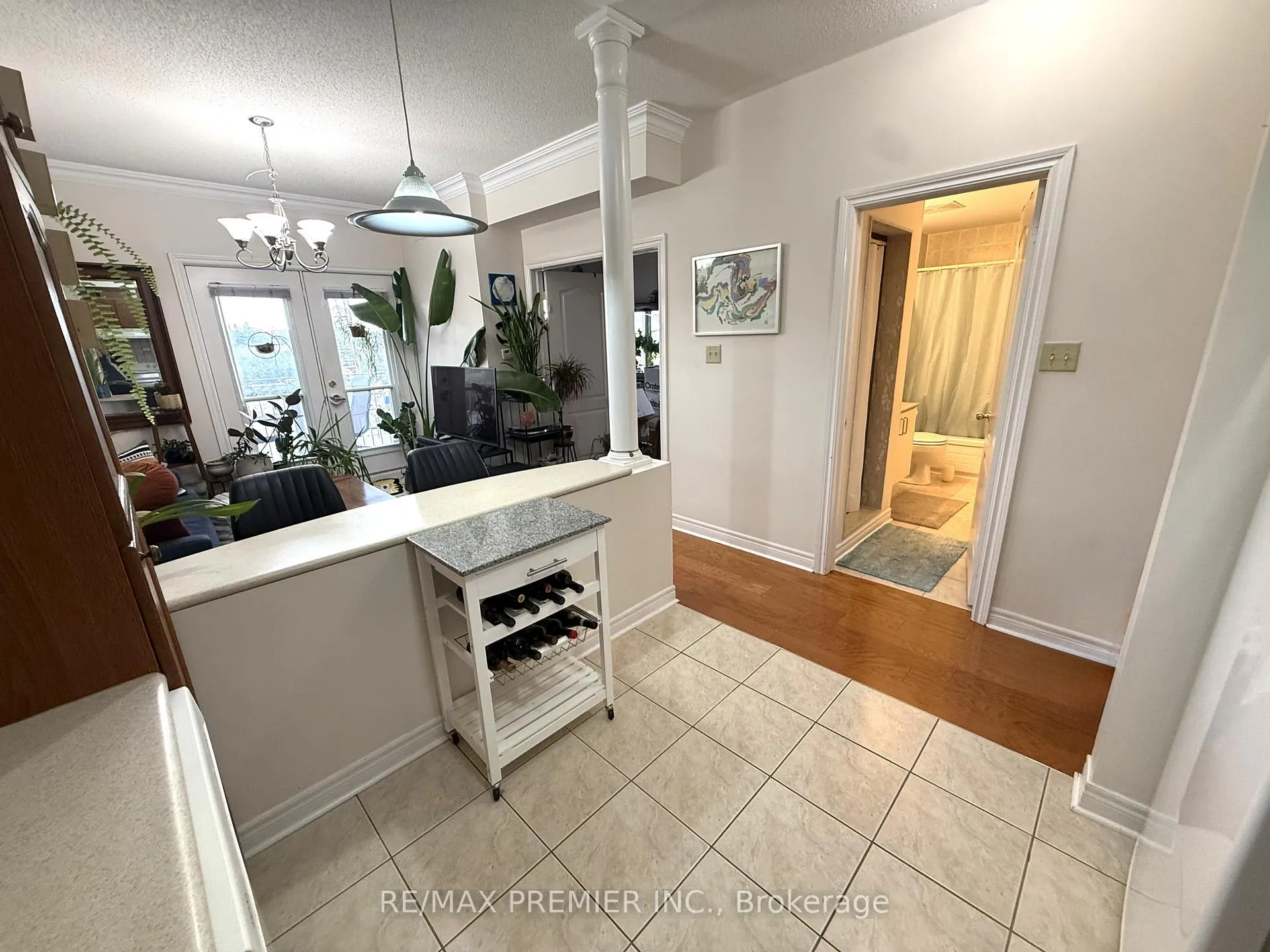 Photo 4 of Unit 303, 9944 Keele Street, Vaughan, Maple — HOMEH