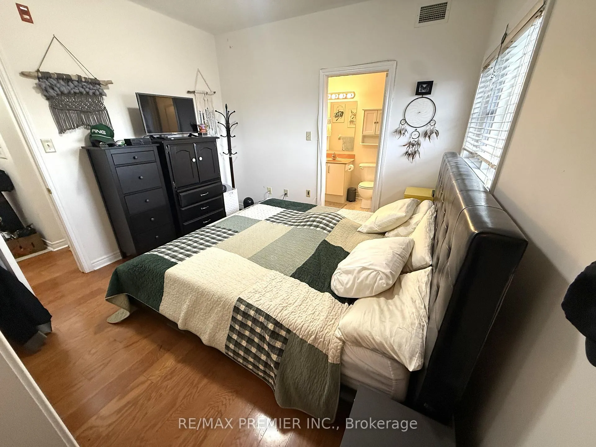 Photo 8 of Unit 303, 9944 Keele Street, Vaughan, Maple — HOMEH