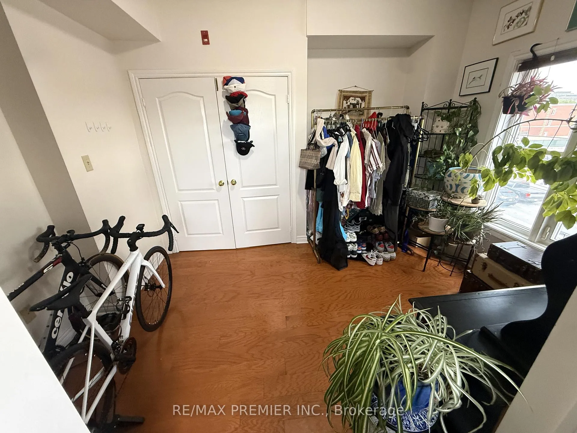 Photo 17 of Unit 303, 9944 Keele Street, Vaughan, Maple — HOMEH
