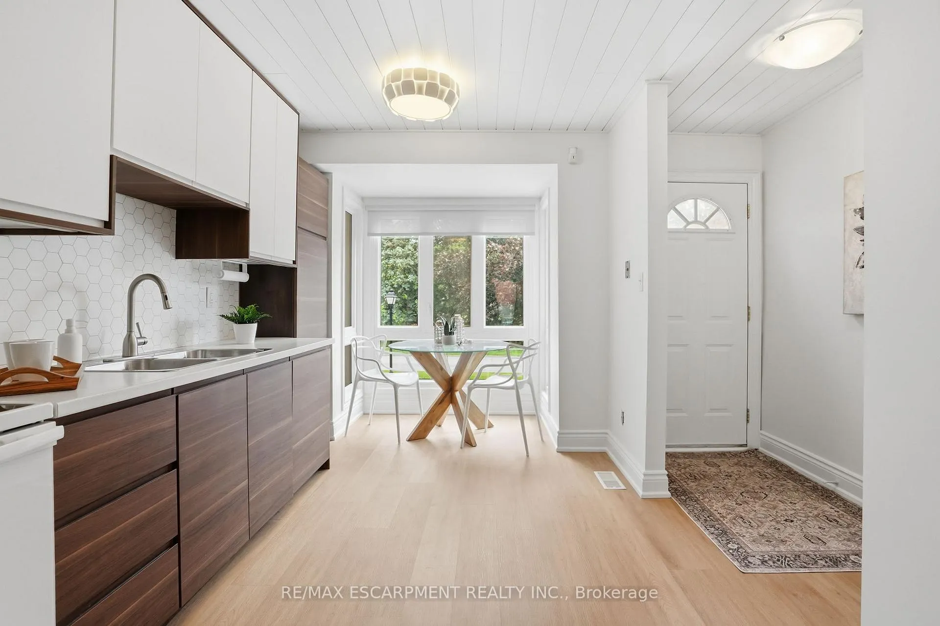 Photo 5 of Unit 317, 895 Maple Avenue, Burlington, Brant — HOMEH