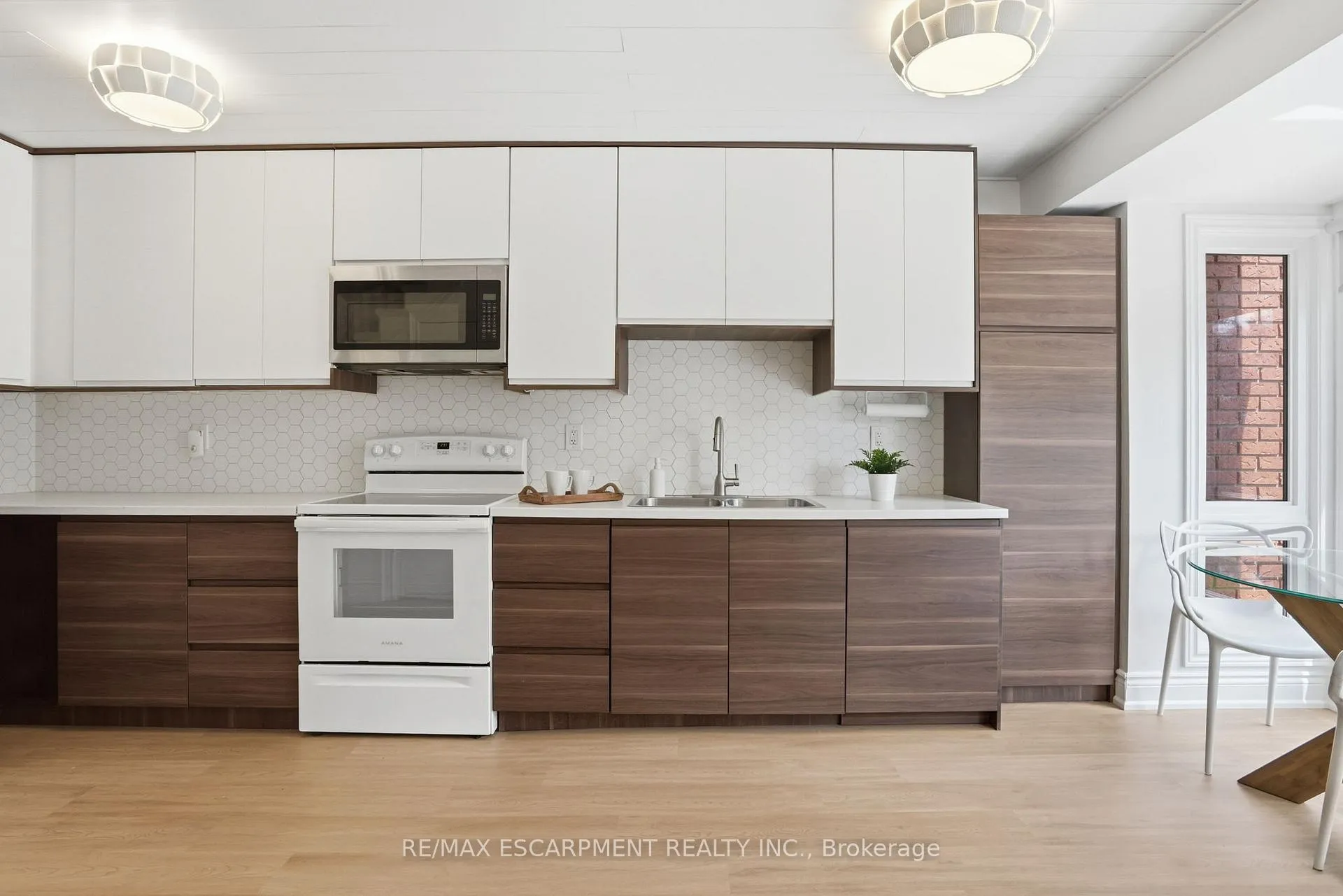 Photo 6 of Unit 317, 895 Maple Avenue, Burlington, Brant — HOMEH