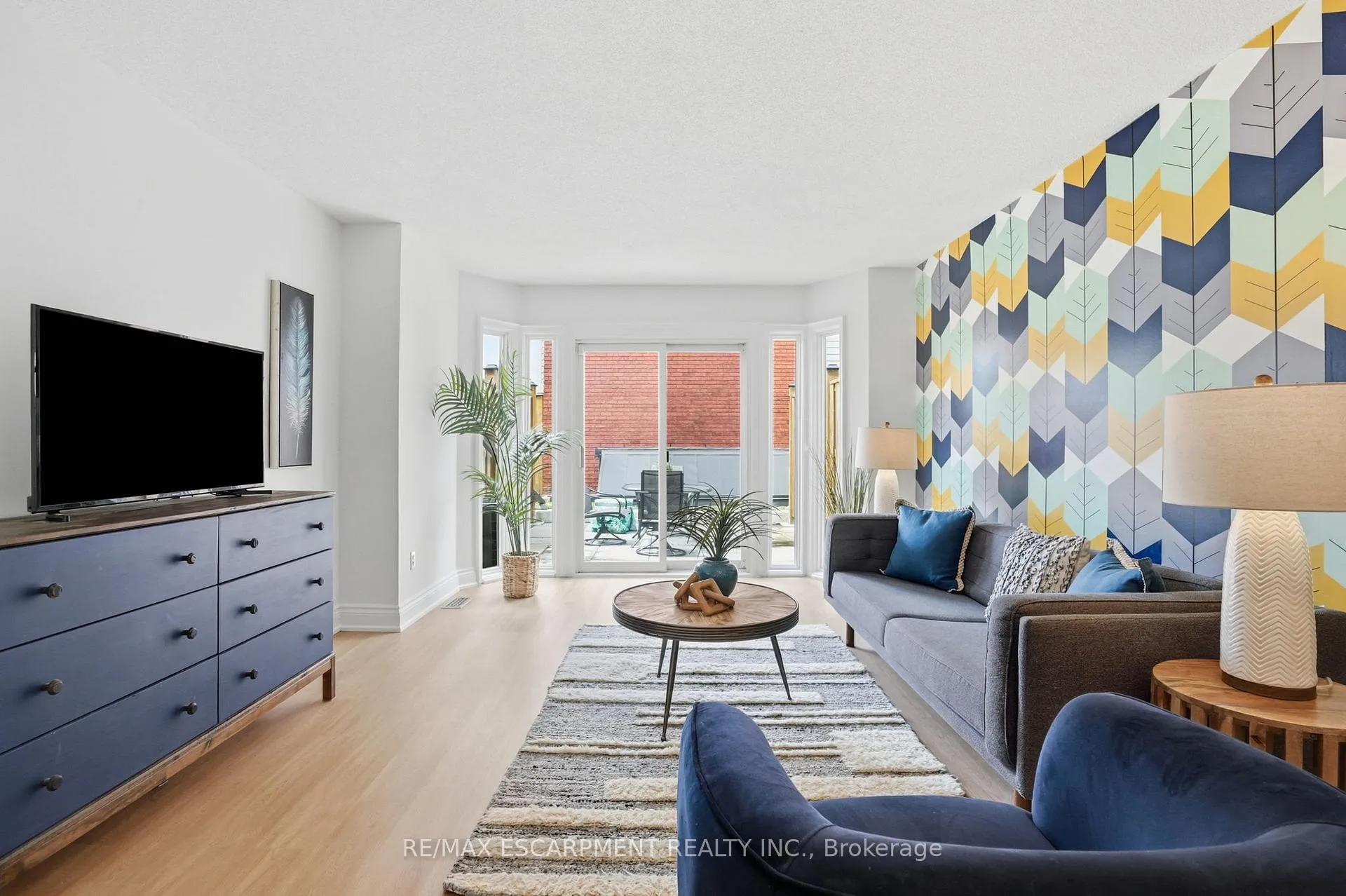 Photo 9 of Unit 317, 895 Maple Avenue, Burlington, Brant — HOMEH