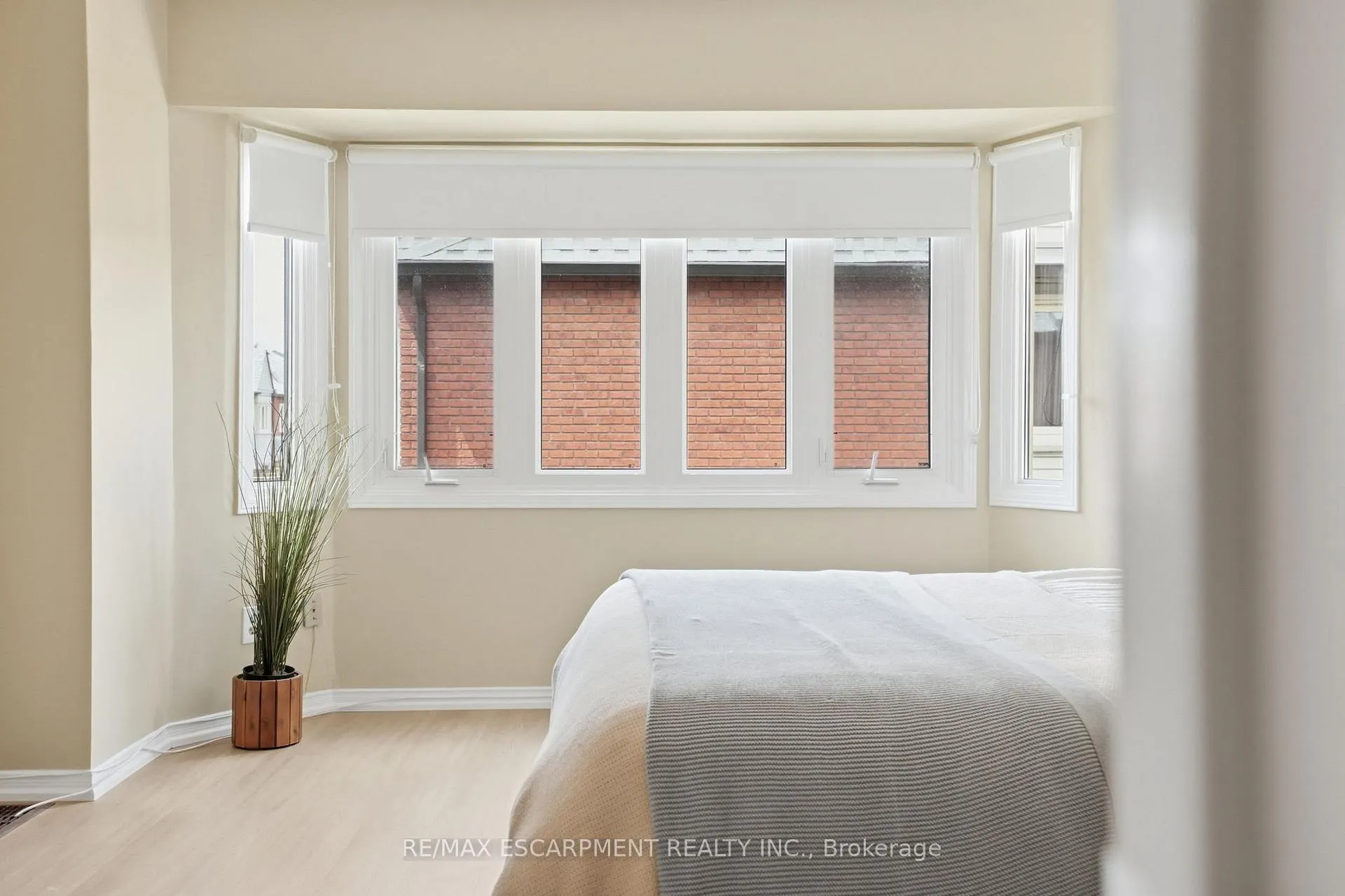 Photo 13 of Unit 317, 895 Maple Avenue, Burlington, Brant — HOMEH