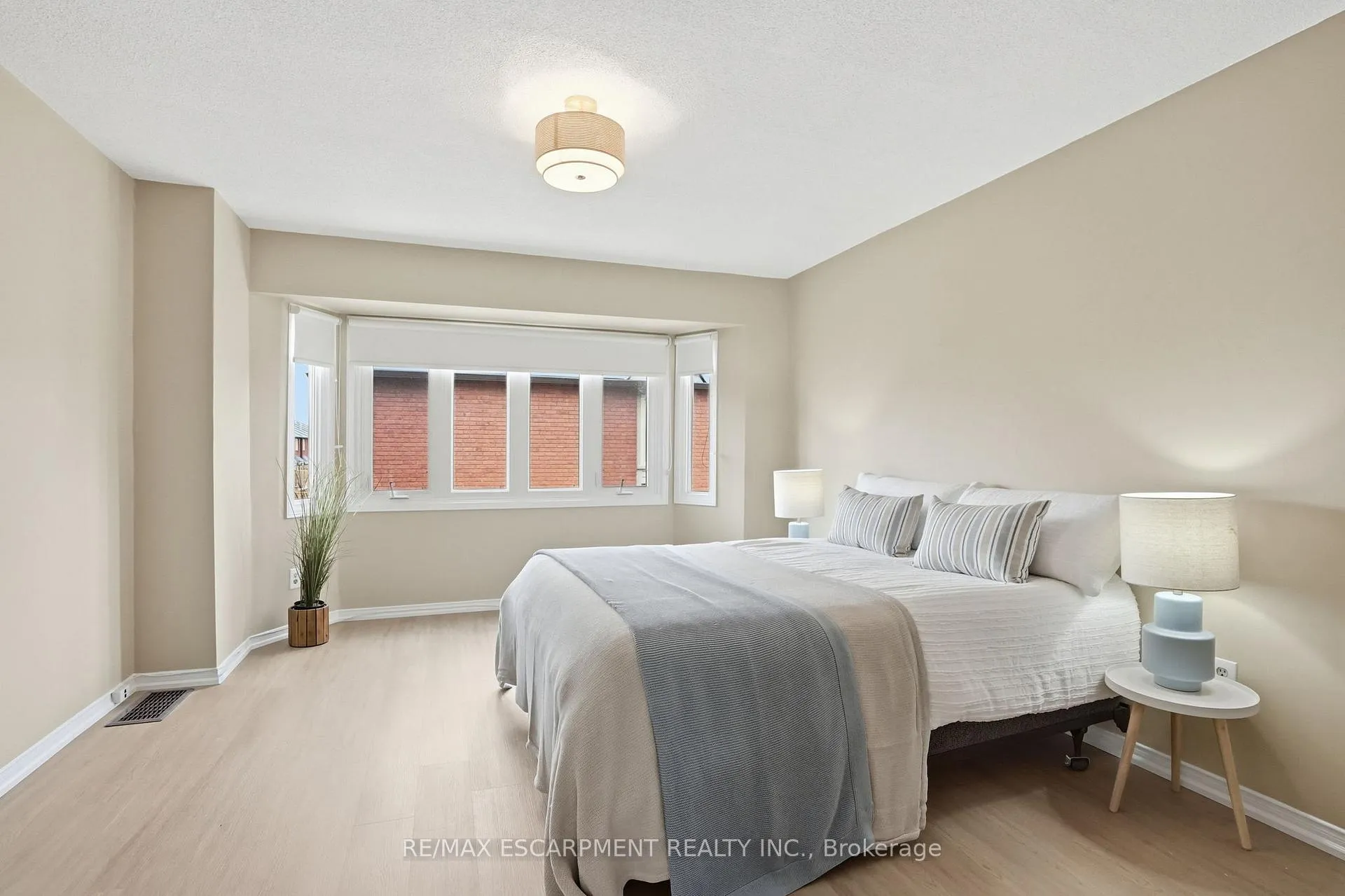 Photo 14 of Unit 317, 895 Maple Avenue, Burlington, Brant — HOMEH