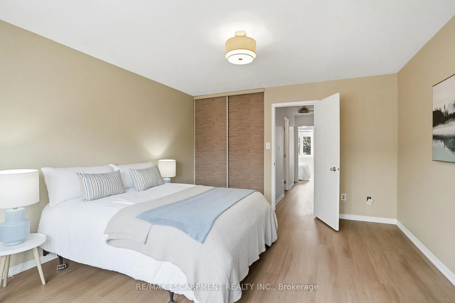 Photo 15 of Unit 317, 895 Maple Avenue, Burlington, Brant — HOMEH