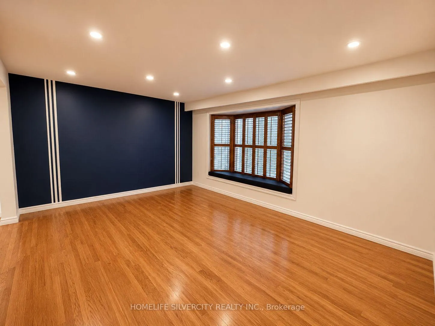 Photo 7 of 9 Hardwick Drive, Brampton, Brampton East — HOMEH