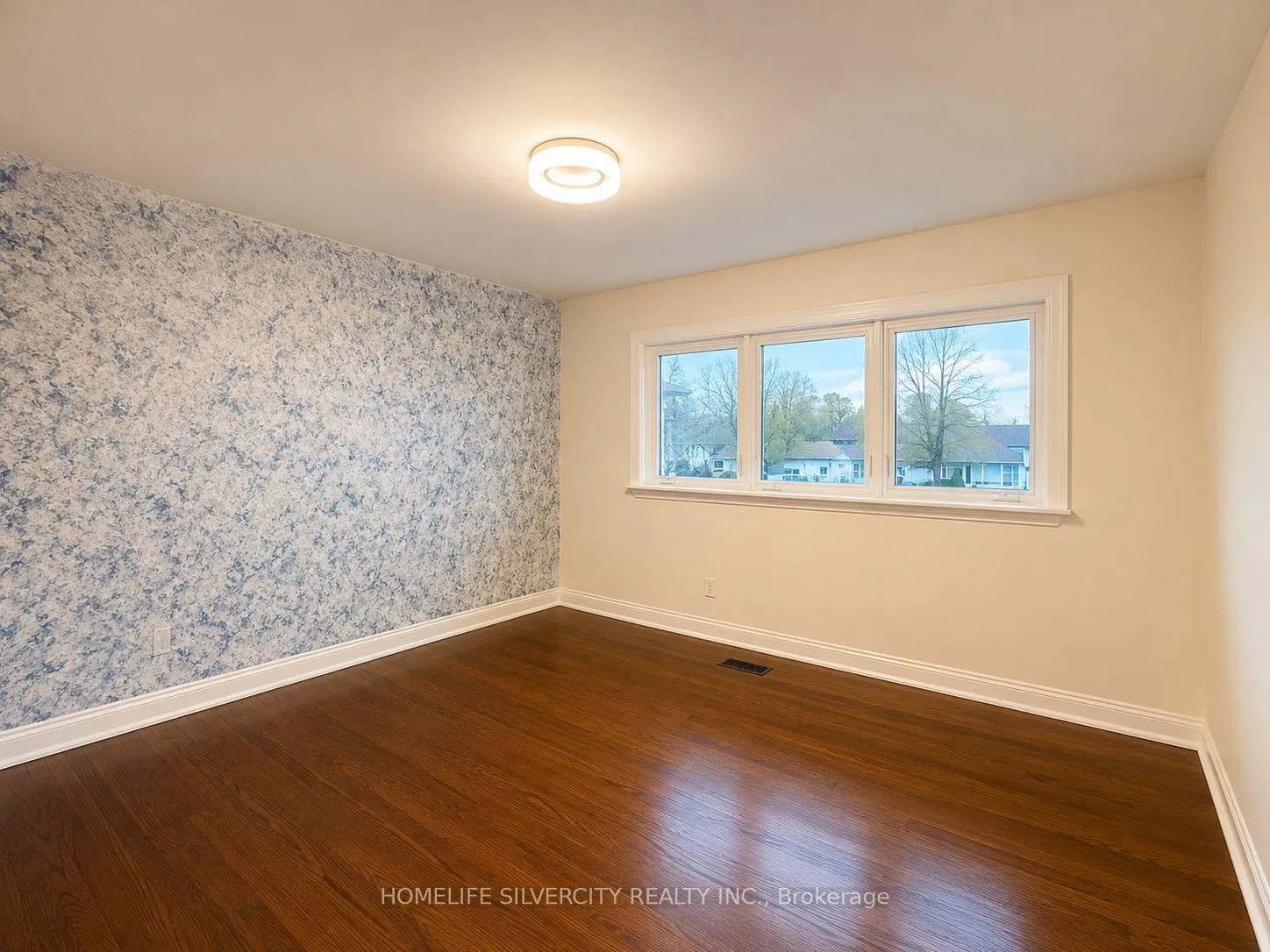 Photo 11 of 9 Hardwick Drive, Brampton, Brampton East — HOMEH