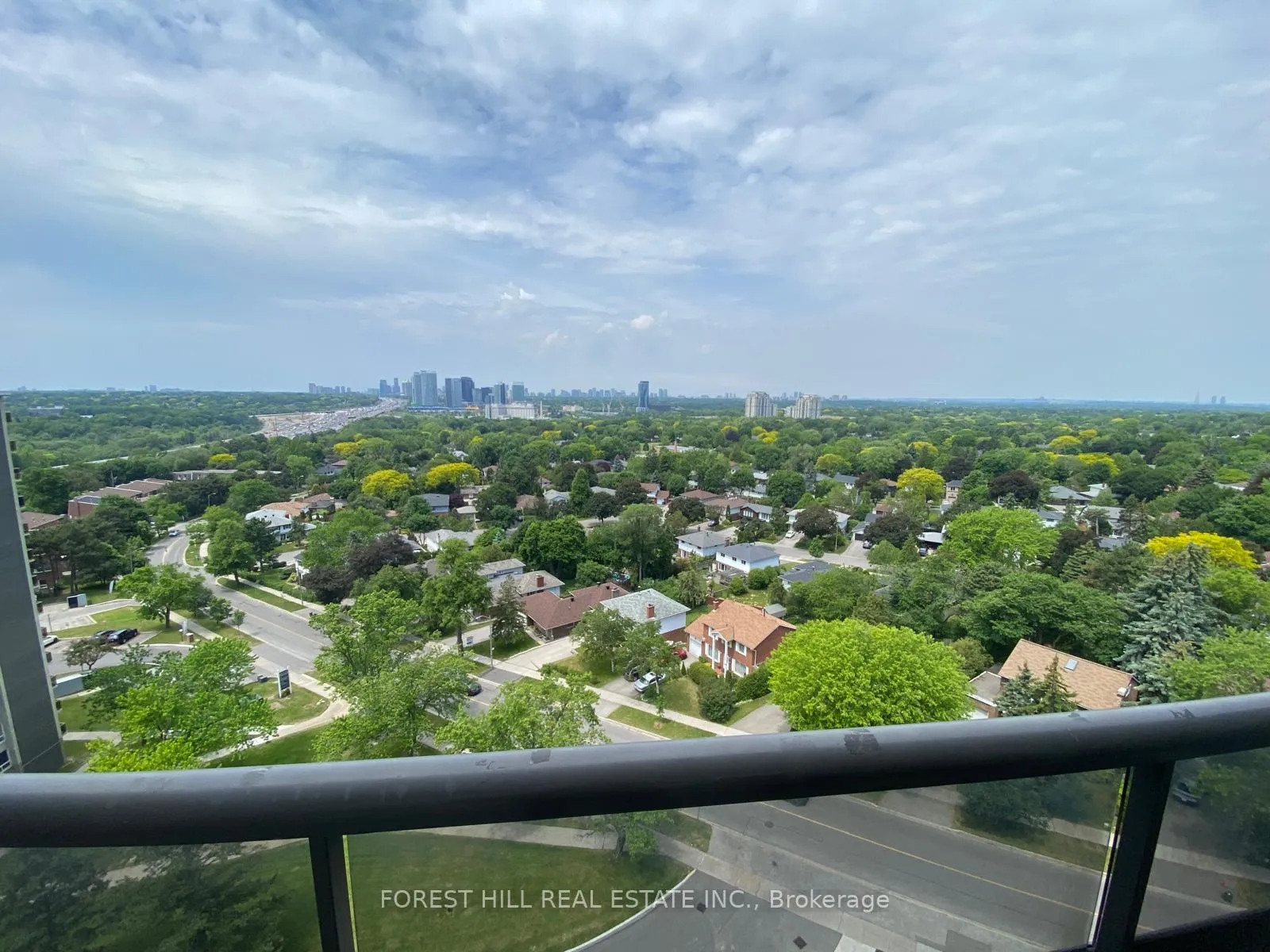 Photo 4 of Unit 1409, 95 Havenbrook Boulevard, North York, Henry Farm — HOMEH