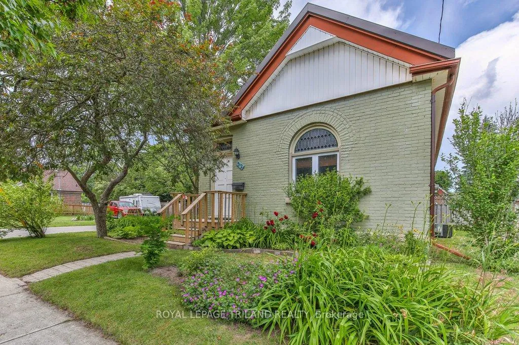 Front of 52 Eastman Avenue