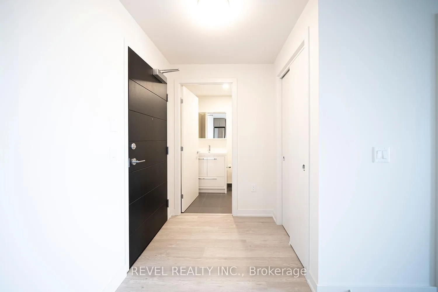 Photo 3 of Unit 823, 212 King William Street, Hamilton, Beasley — HOMEH