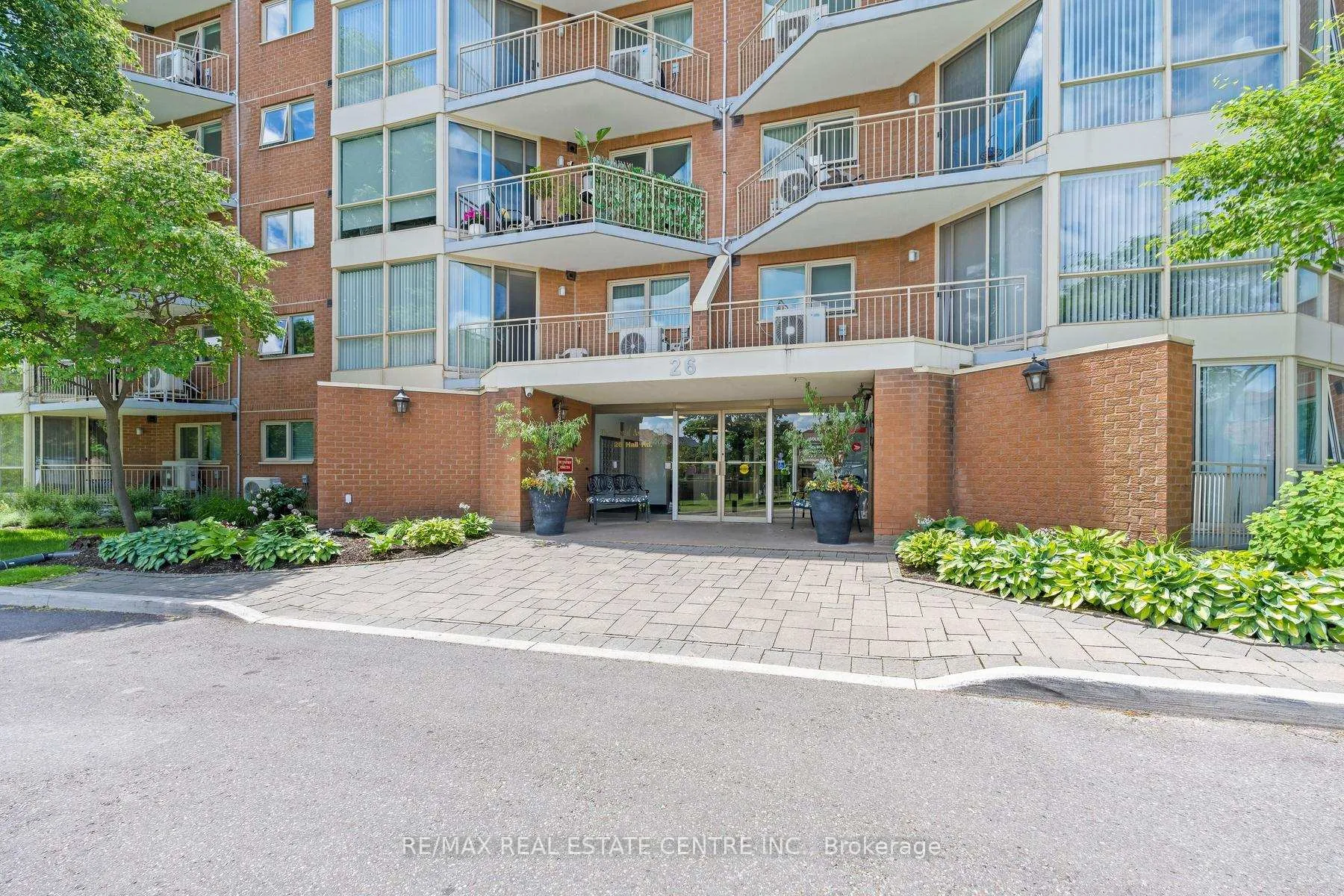 Photo 2 of Unit 406, 26 Hall Road, Halton Hills, Georgetown — HOMEH