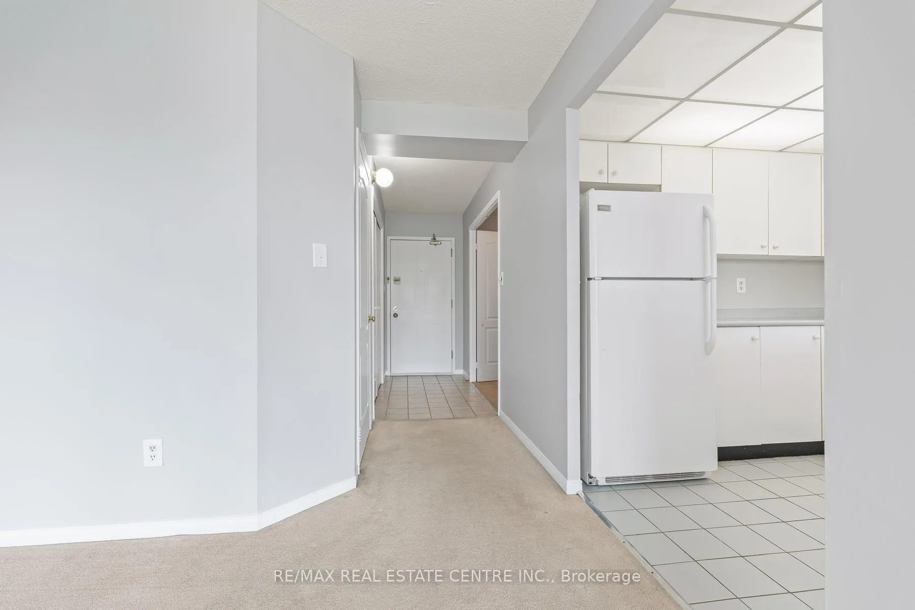 Photo 5 of Unit 406, 26 Hall Road, Halton Hills, Georgetown — HOMEH
