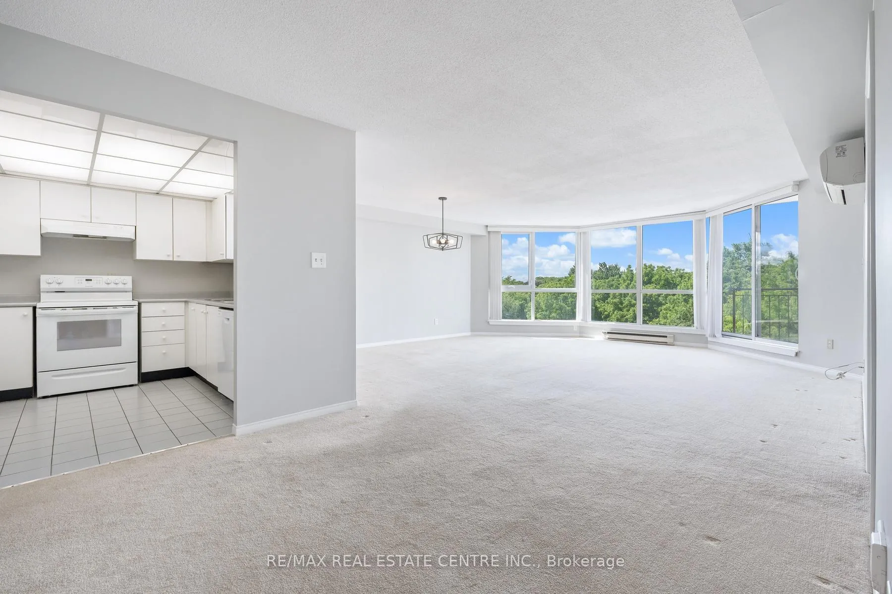Photo 7 of Unit 406, 26 Hall Road, Halton Hills, Georgetown — HOMEH