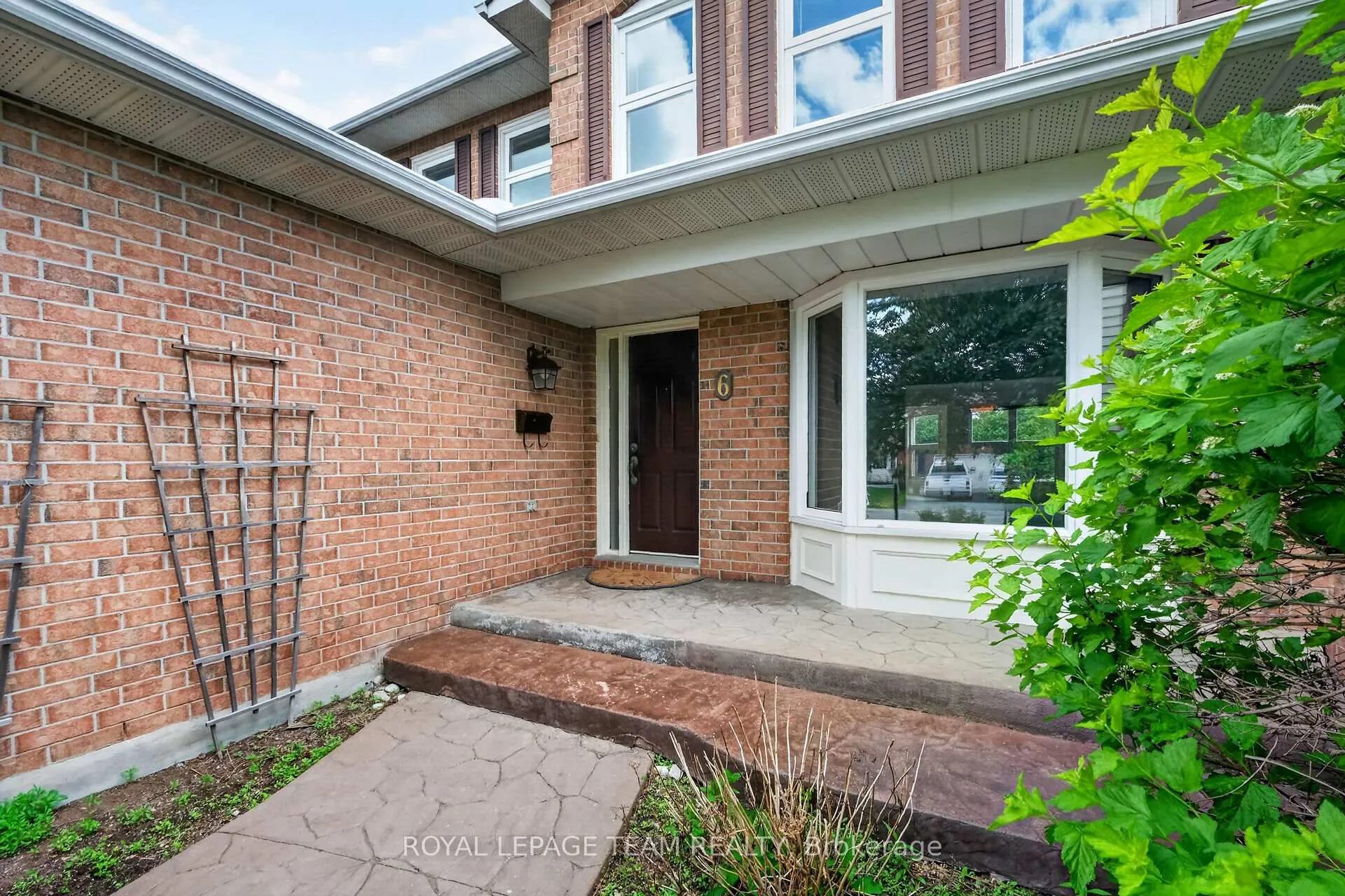 Photo 2 of 6 Shetland Way, Ottawa, Kanata - Bridlewood — HOMEH