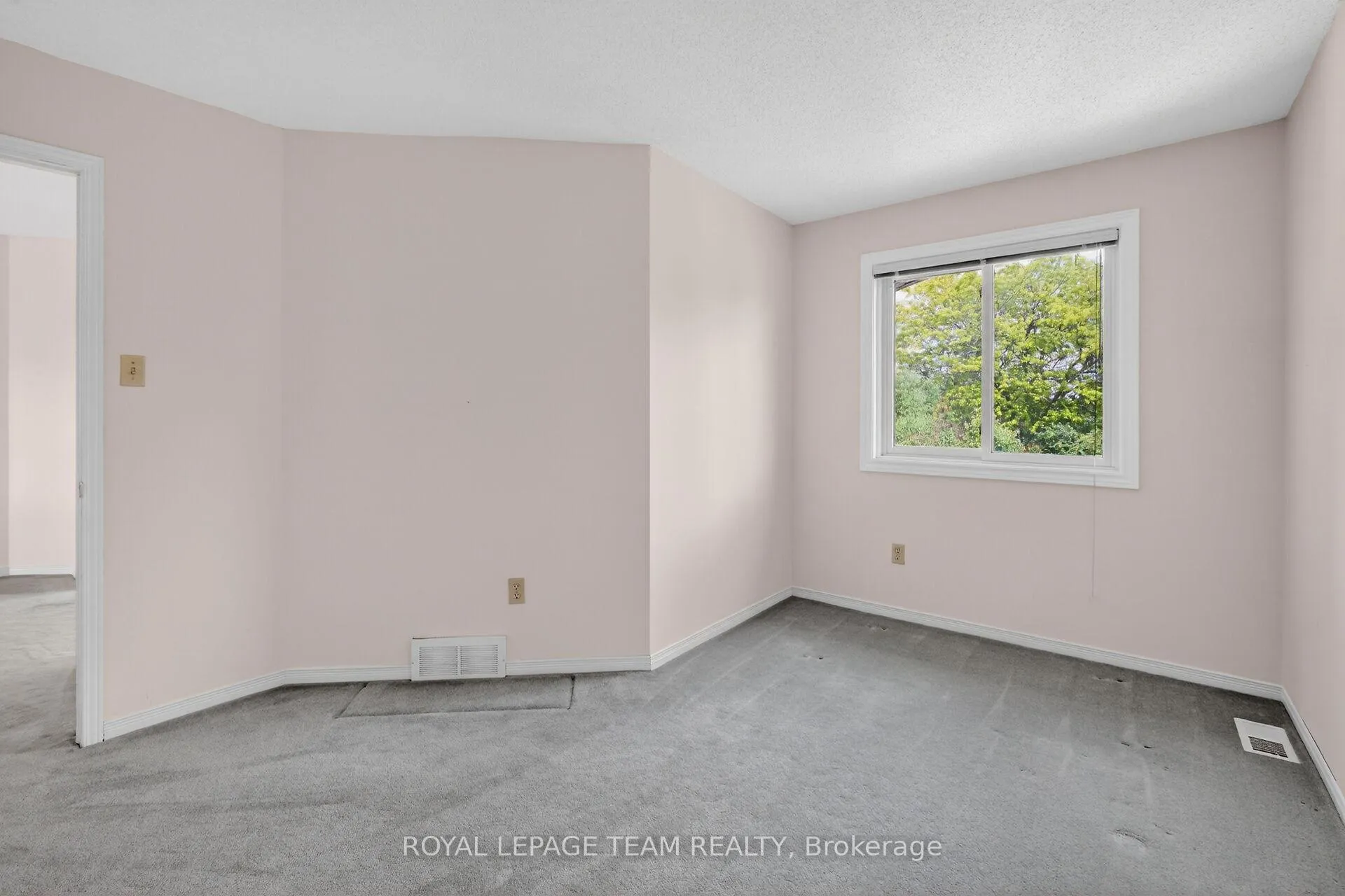 Photo 31 of 6 Shetland Way, Ottawa, Kanata - Bridlewood — HOMEH