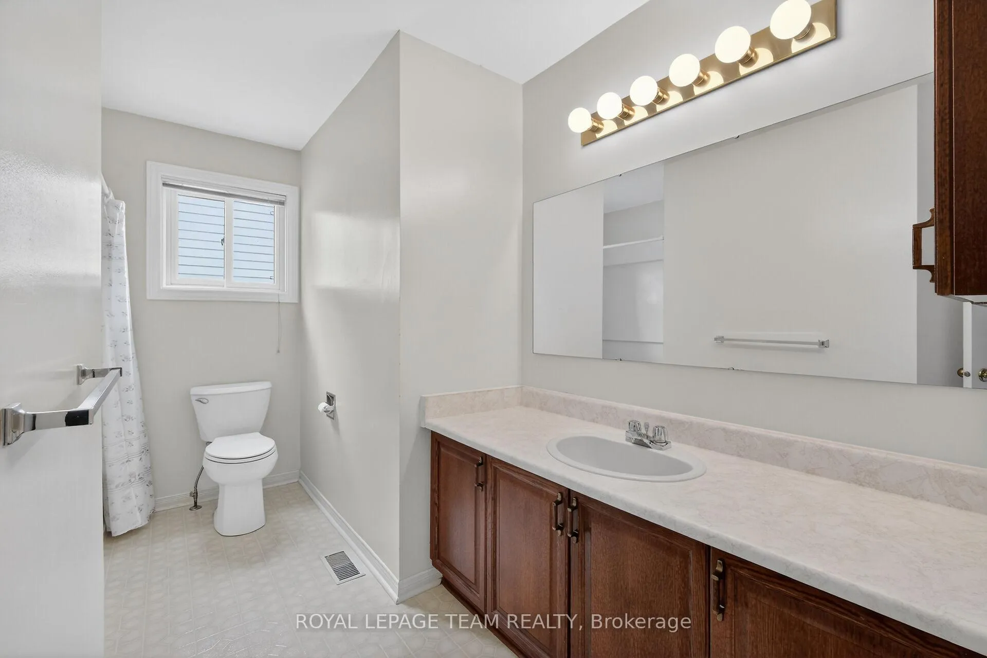 Photo 33 of 6 Shetland Way, Ottawa, Kanata - Bridlewood — HOMEH