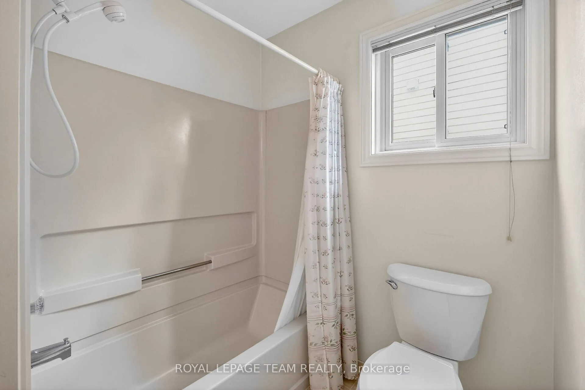 Photo 34 of 6 Shetland Way, Ottawa, Kanata - Bridlewood — HOMEH