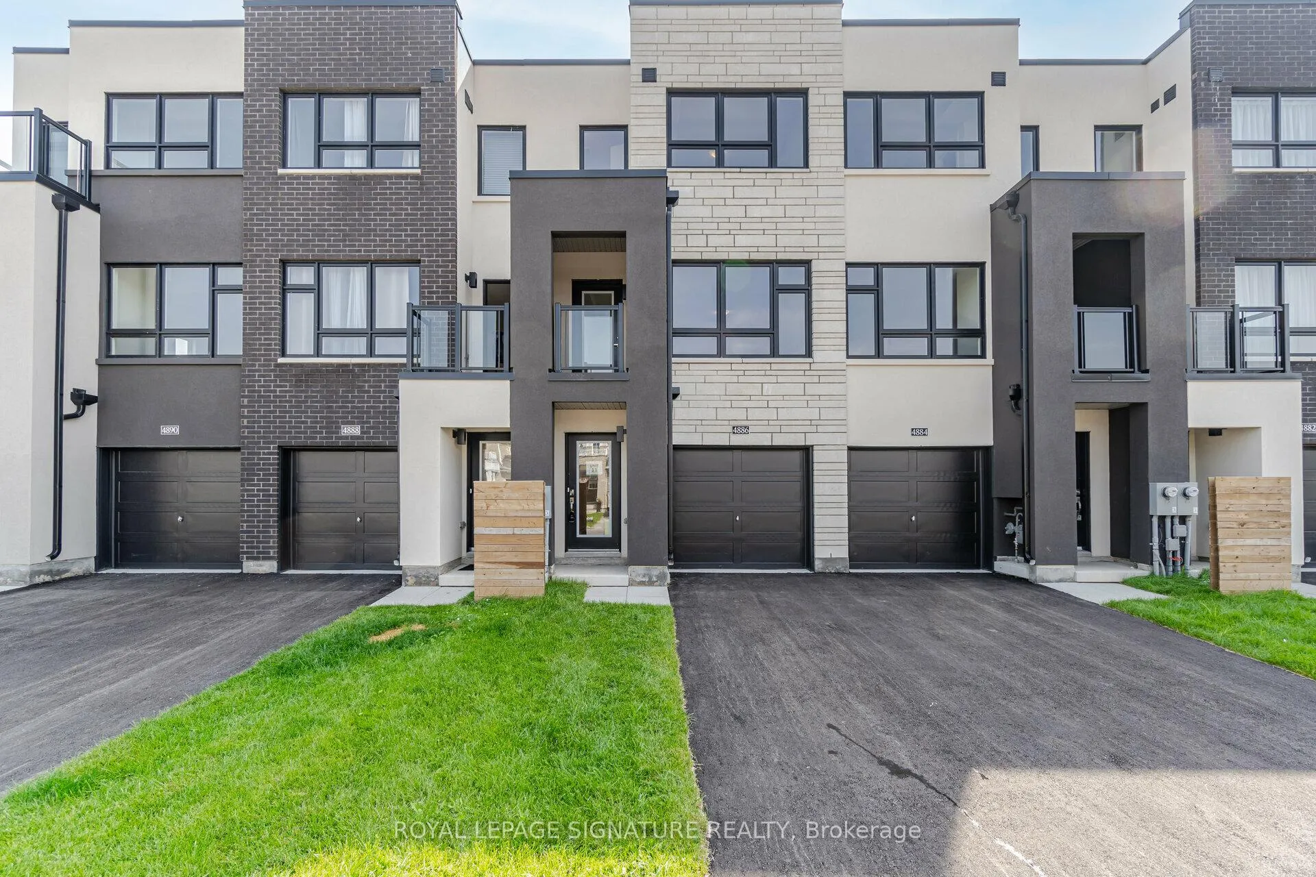 Photo 1 of 4886 Valera Road, Burlington, Alton — HOMEH