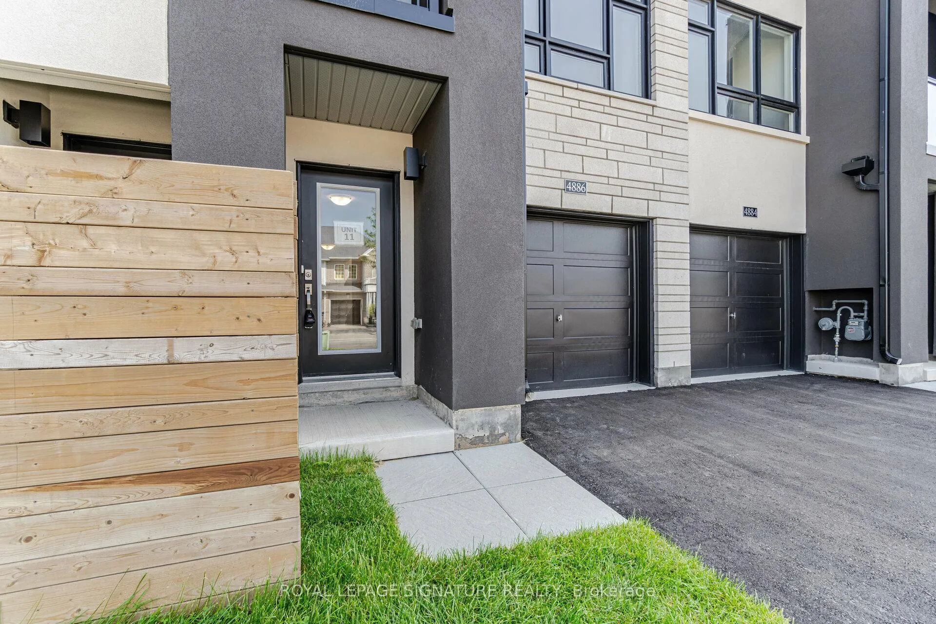 Photo 3 of 4886 Valera Road, Burlington, Alton — HOMEH