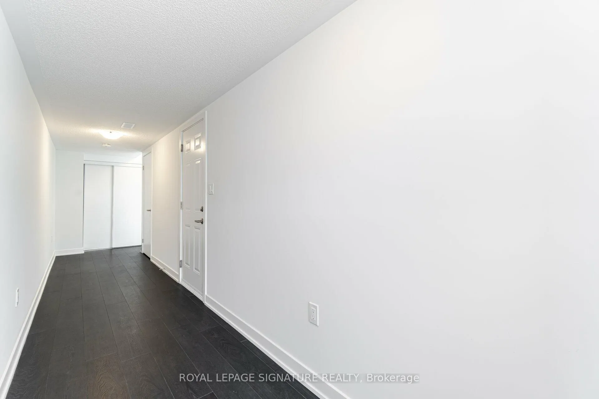 Photo 5 of 4886 Valera Road, Burlington, Alton — HOMEH