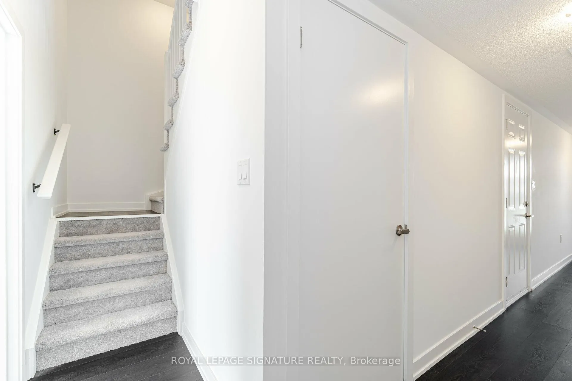 Photo 10 of 4886 Valera Road, Burlington, Alton — HOMEH