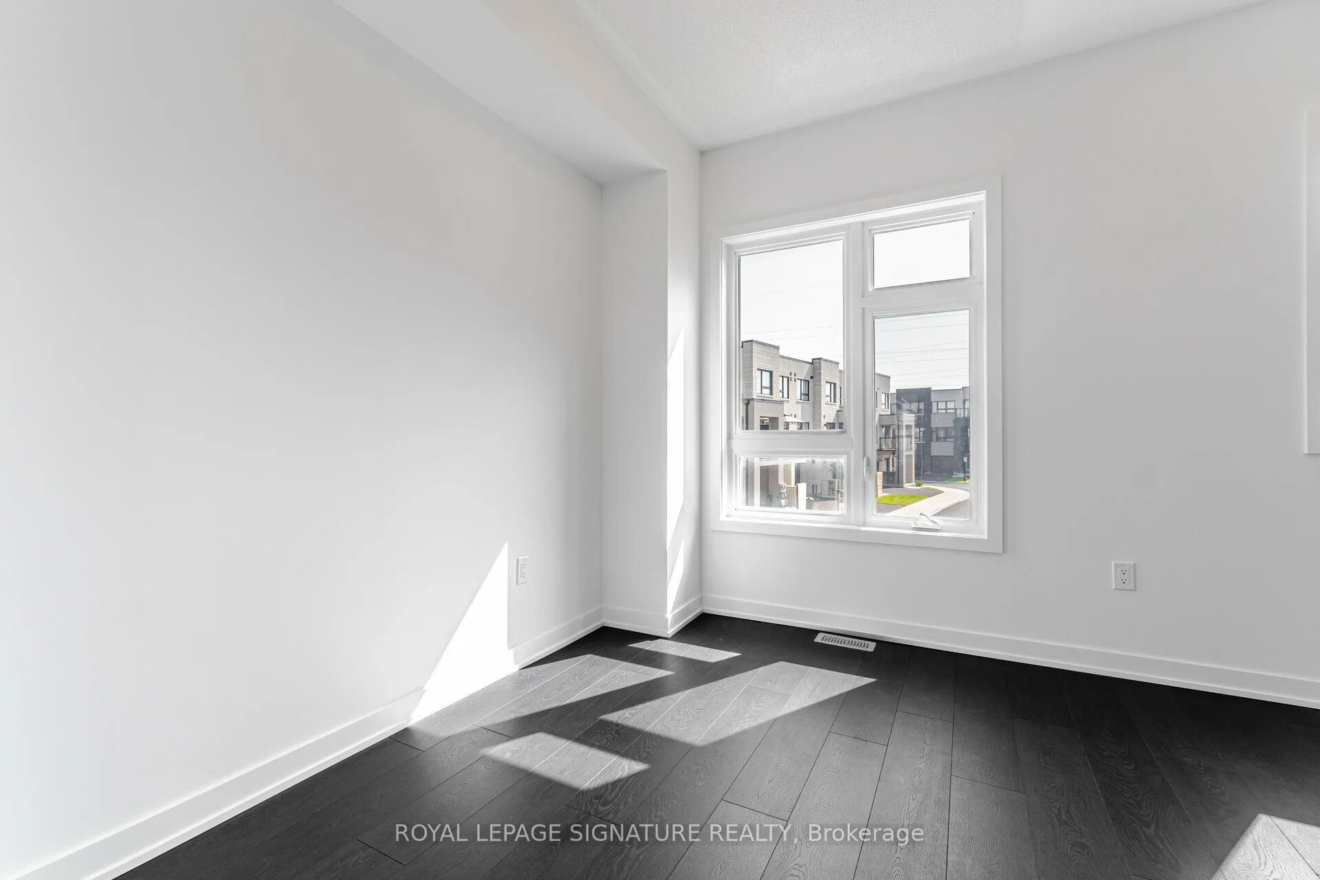 Photo 18 of 4886 Valera Road, Burlington, Alton — HOMEH