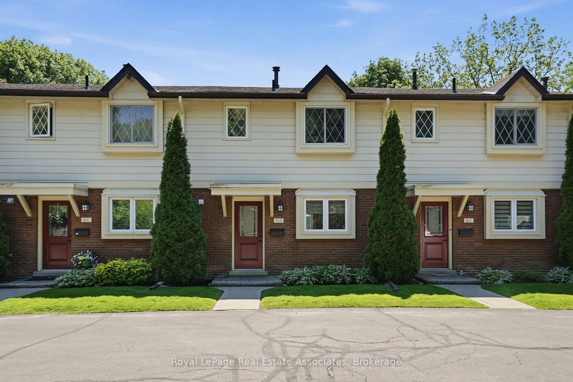 Photo 1 of Unit D(4), 16D Bond Street, Hamilton, Dundas — HOMEH