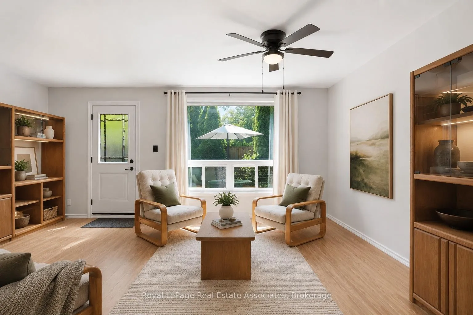 Photo 7 of Unit D(4), 16D Bond Street, Hamilton, Dundas — HOMEH