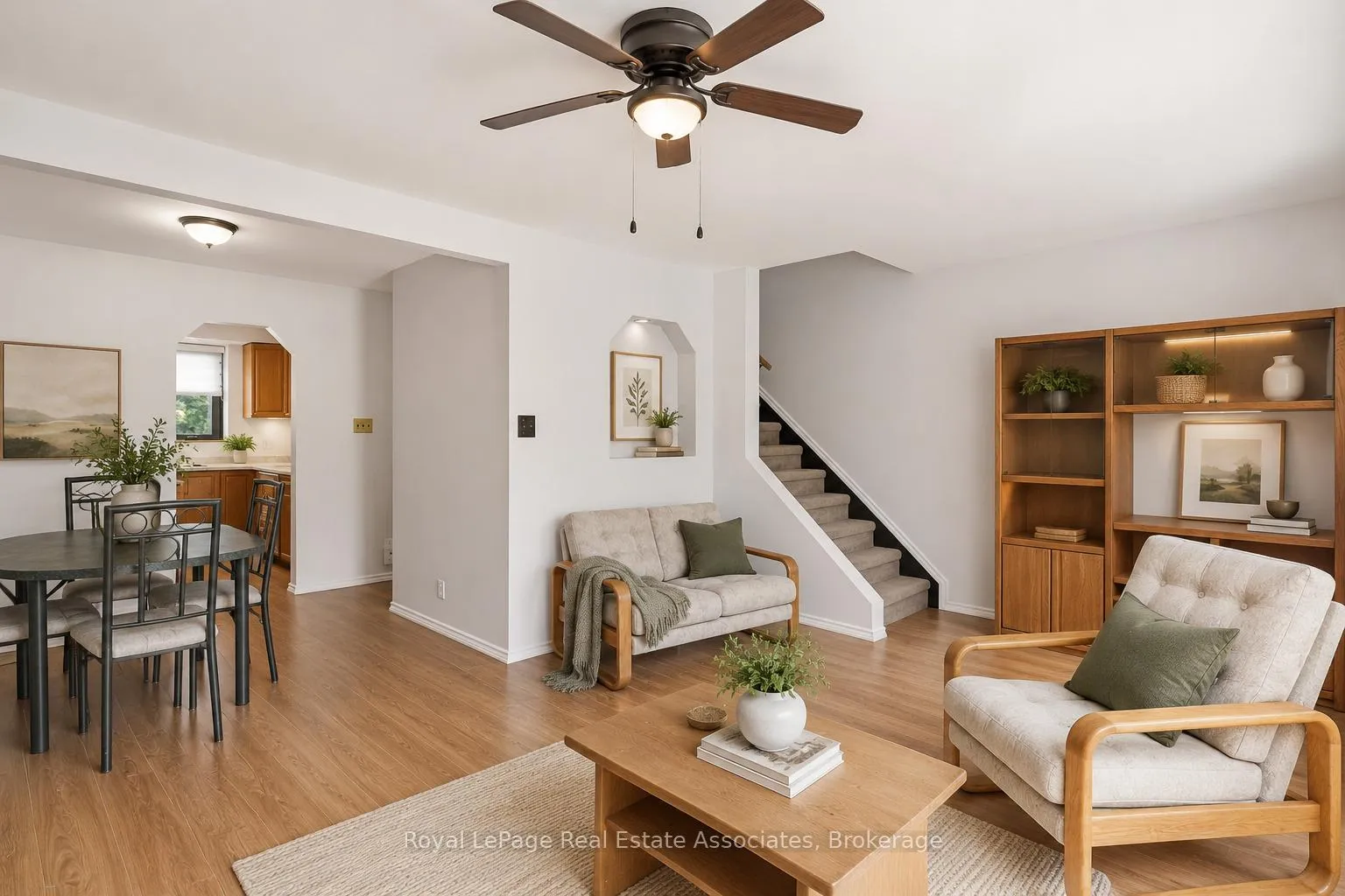 Photo 8 of Unit D(4), 16D Bond Street, Hamilton, Dundas — HOMEH