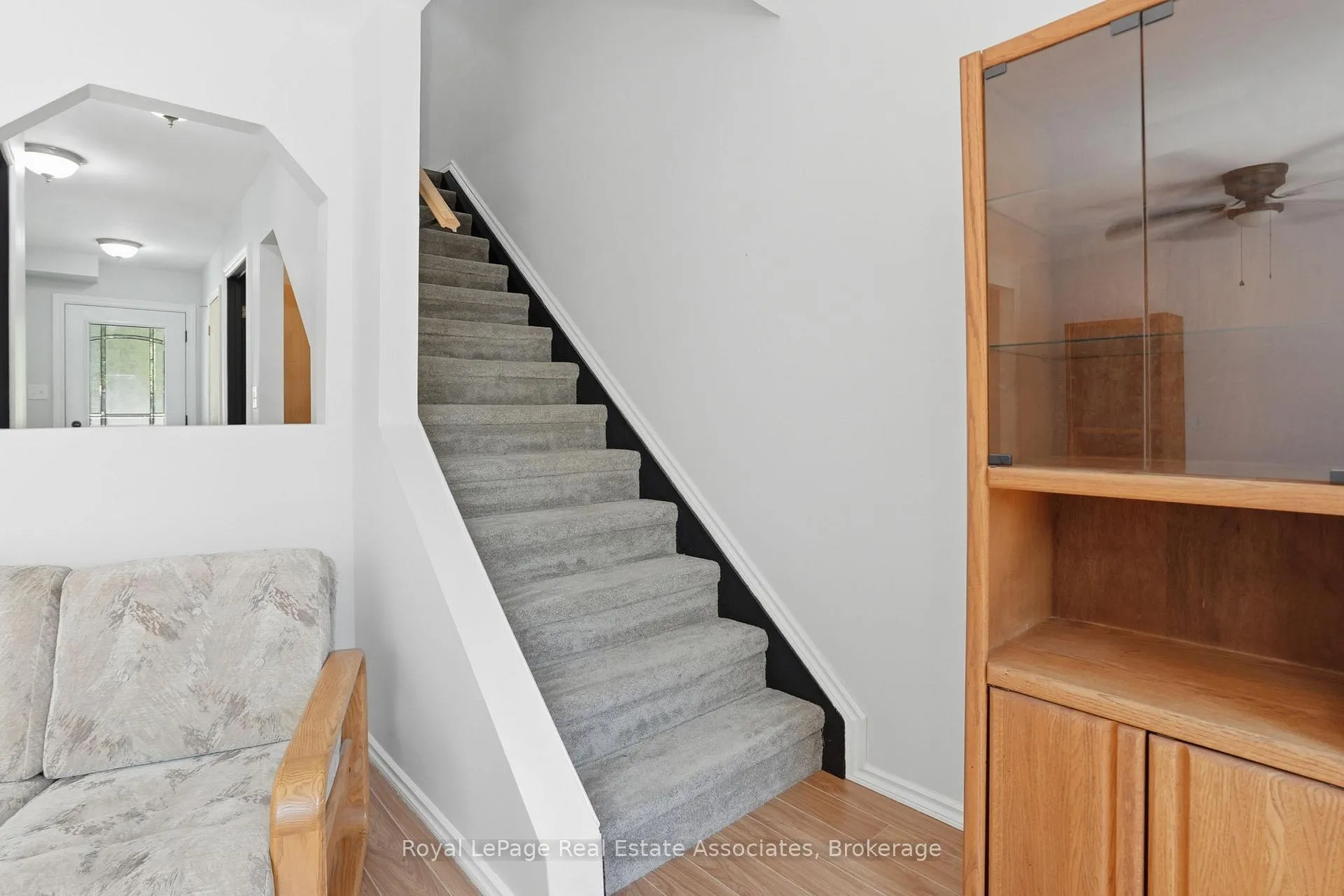 Photo 18 of Unit D(4), 16D Bond Street, Hamilton, Dundas — HOMEH